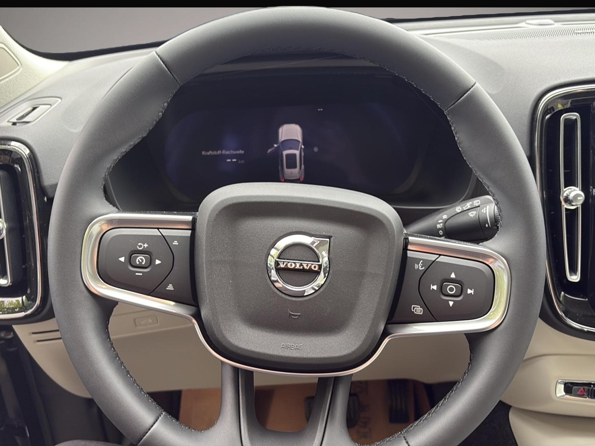 Volvo XC40 (2026) - Photo 3