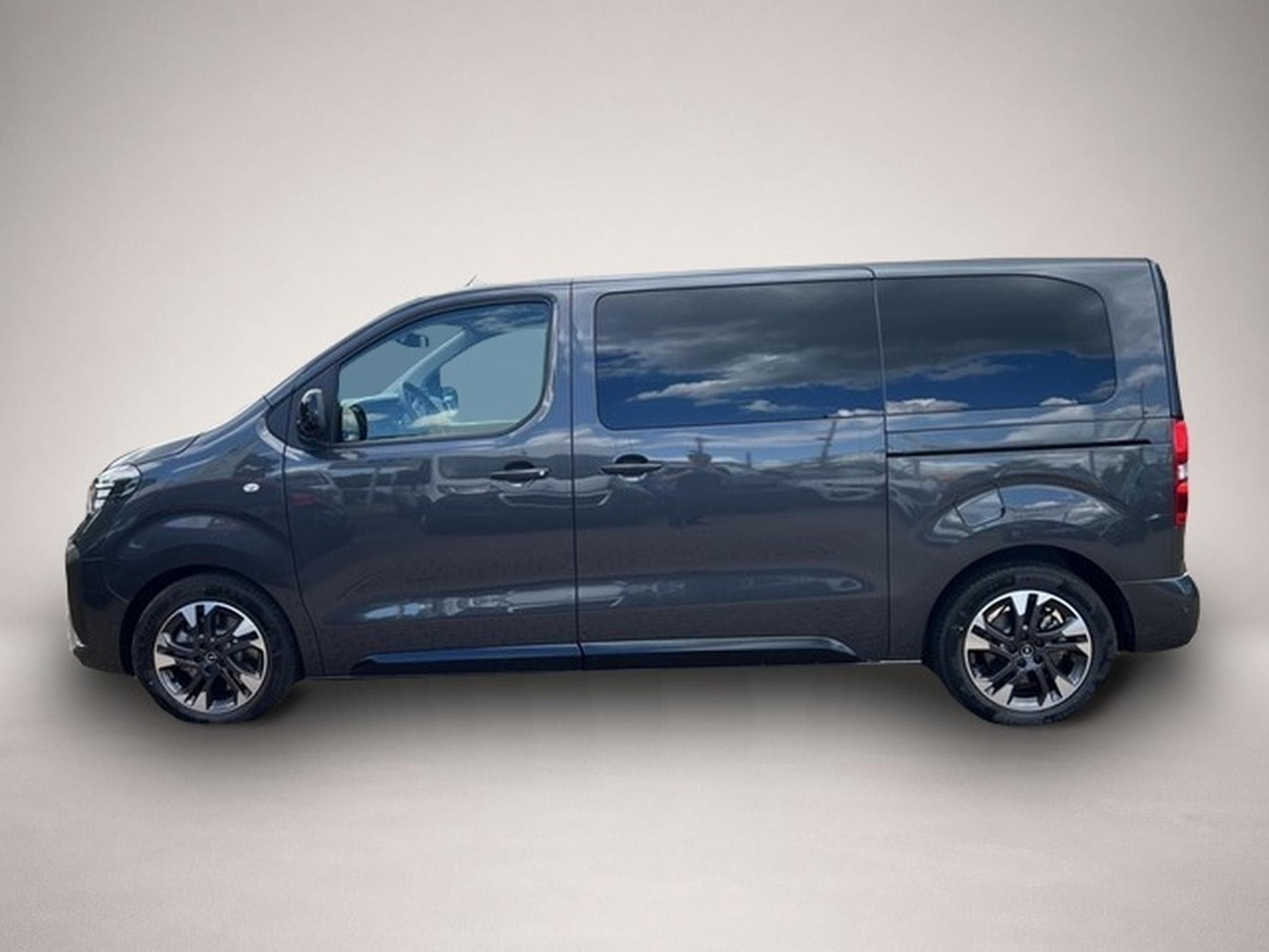 Opel Zafira (2026) - Photo 2