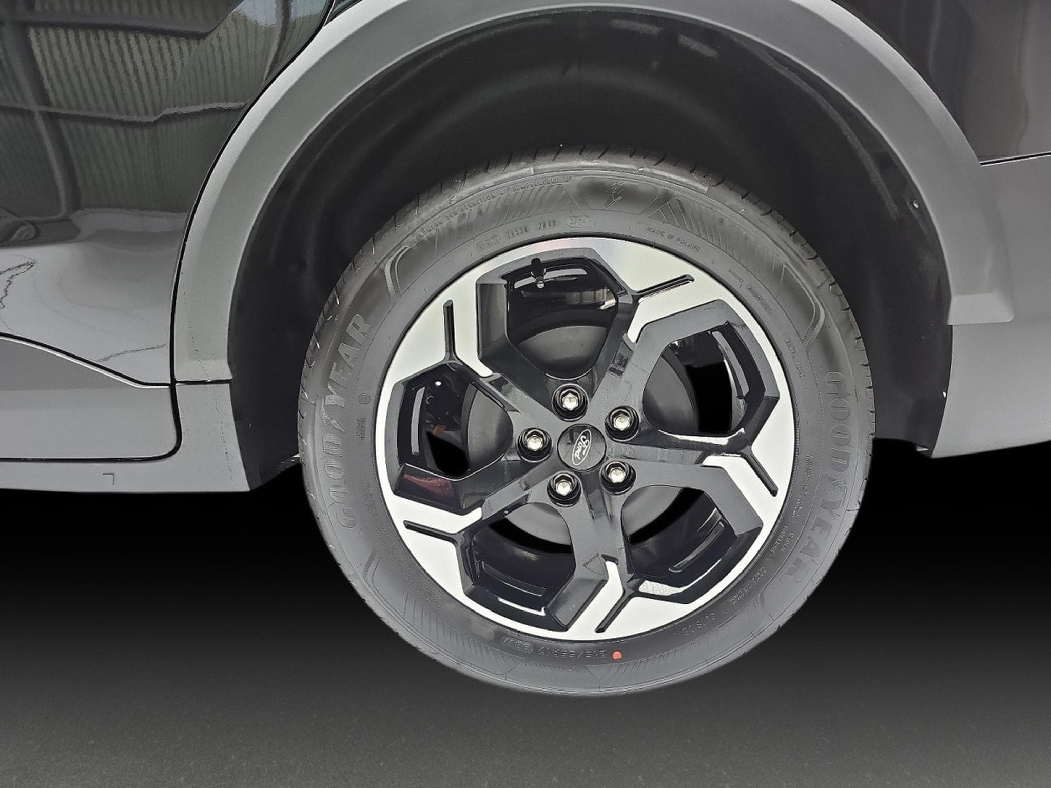 Ford Tourneo 1.0i Ecoboost 126 Active Automatik (2026) - Photo 6