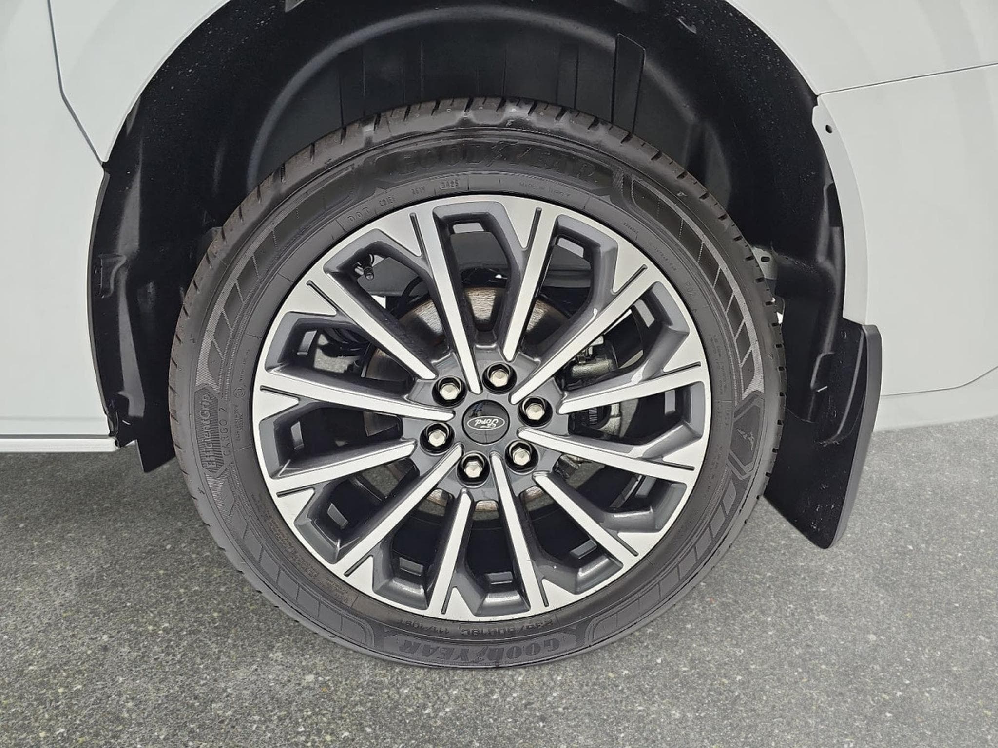 Ford Tourneo 2.0 TDCI ECOBLUE 170 L1 Titanium X (2026) - Photo 6