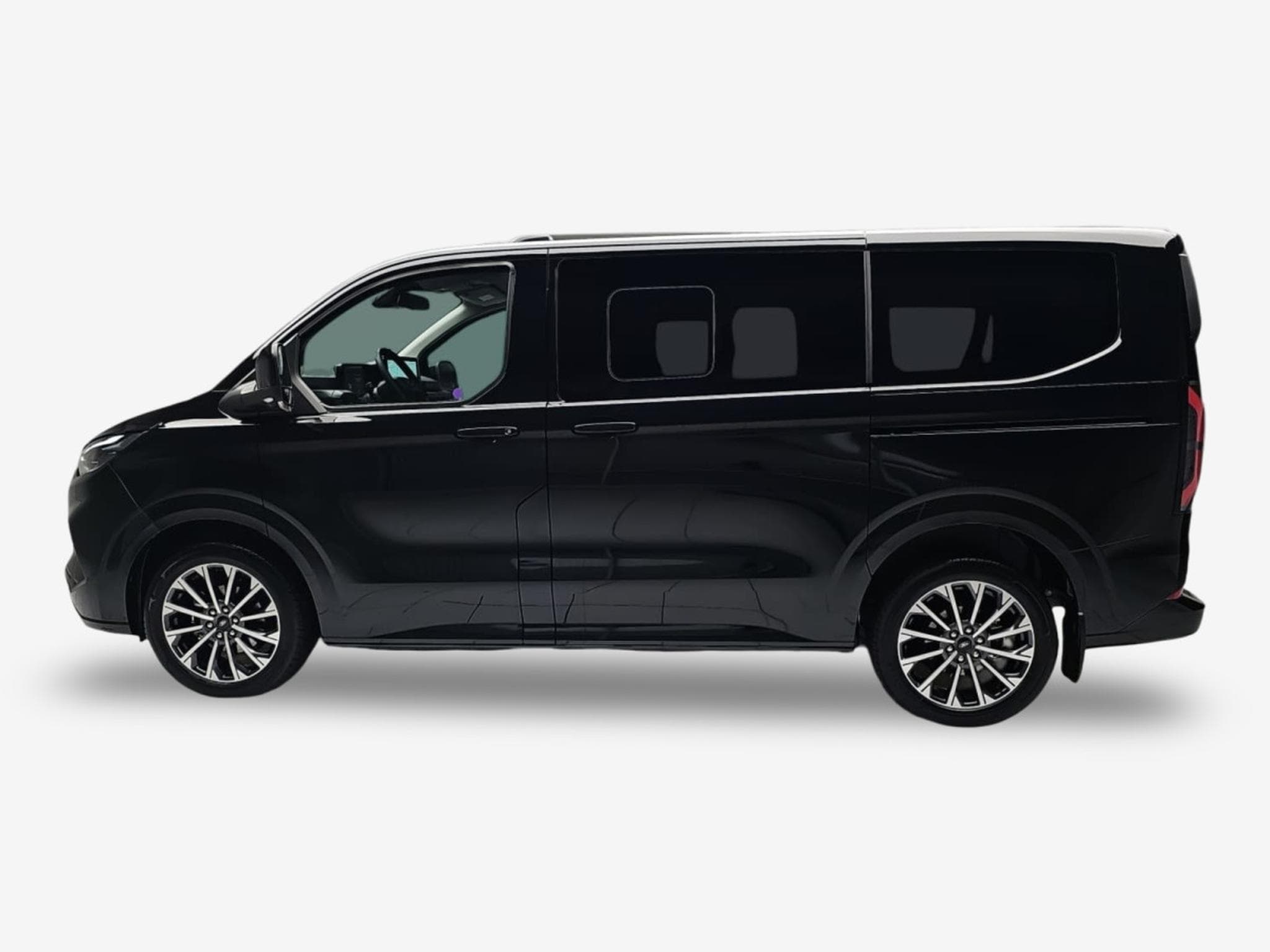Ford Tourneo 2.0 TDCI ECOBLUE 170 L1 Titanium X (2026) - Photo 3
