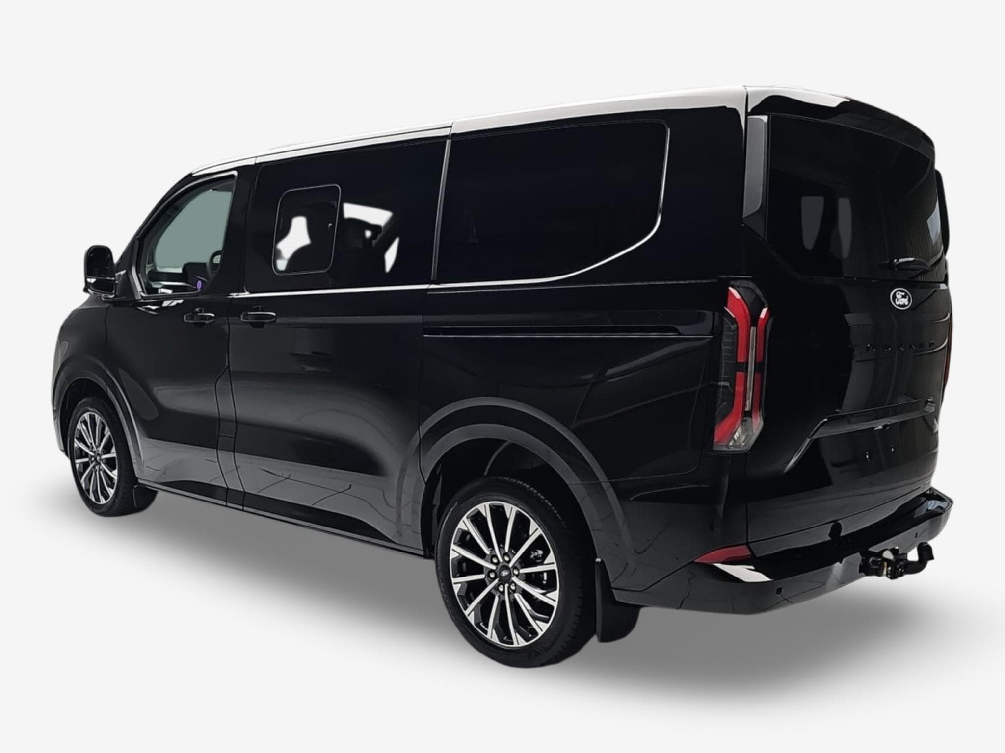 Ford Tourneo 2.0 TDCI ECOBLUE 170 L1 Titanium X (2026) - Photo 5