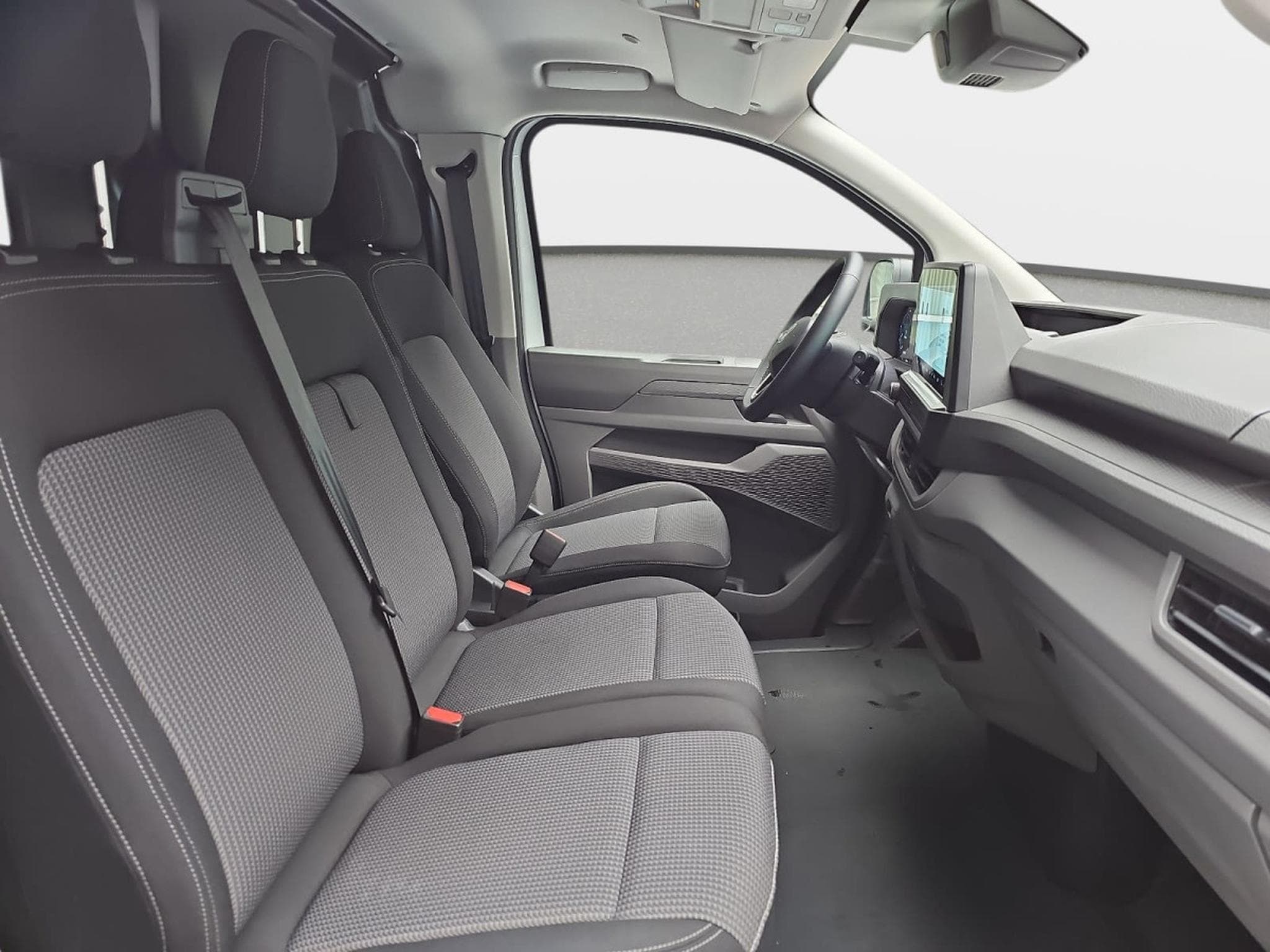 VW T6.1 2.0 TDI DSG 170 L2H1 (2026) - Photo 15