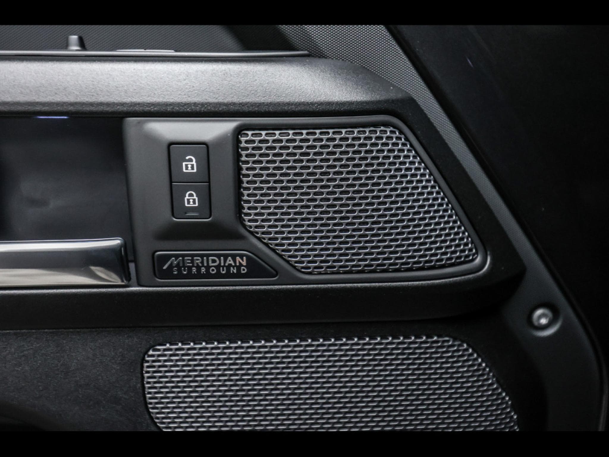 Land-Rover Defender 110 P525 5.0 V8 AWD CARPATHIAN EDITION – CARPATHIAN GREY (2022) - Photo 23