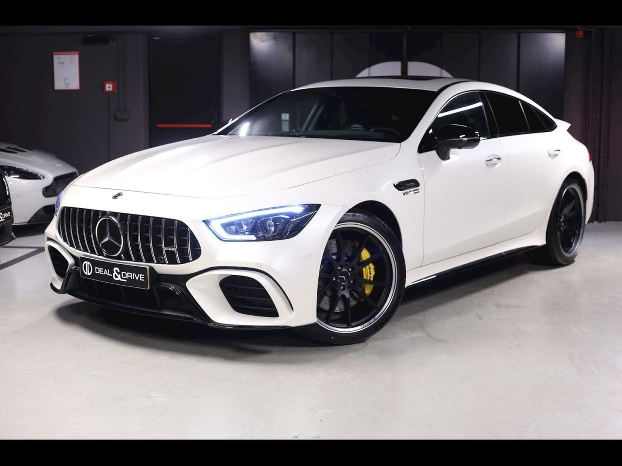 Mercedes AMG GT 4 PORTES 4.0 V8 63 S 4MATIC+ (639 CH) - DIAMOND WHITE METALL (2019) - Photo 1