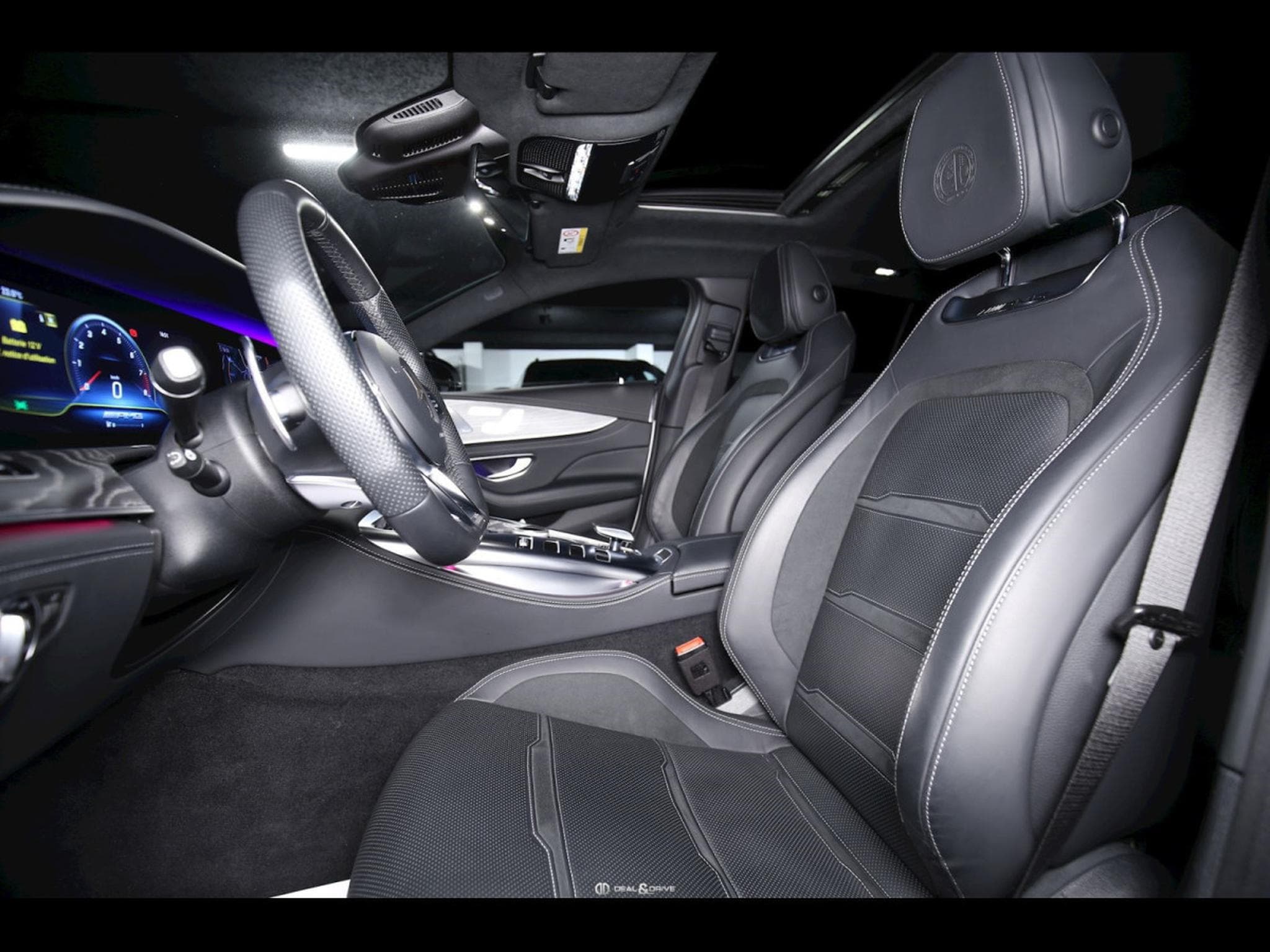 Mercedes AMG GT 4 PORTES 4.0 V8 63 S 4MATIC+ (639 CH) - DIAMOND WHITE METALL (2019) - Photo 11