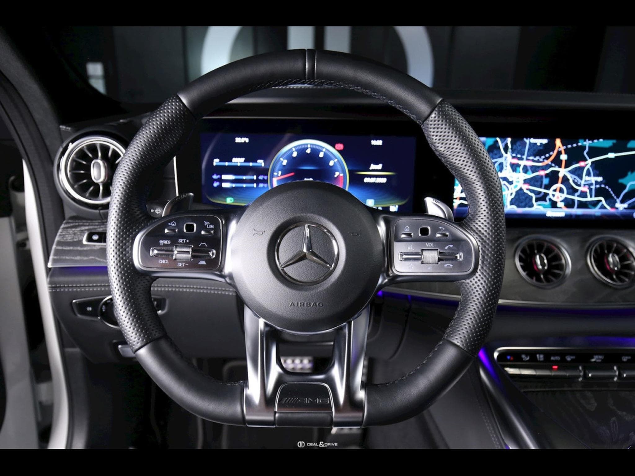 Mercedes AMG GT 4 PORTES 4.0 V8 63 S 4MATIC+ (639 CH) - DIAMOND WHITE METALL (2019) - Photo 12