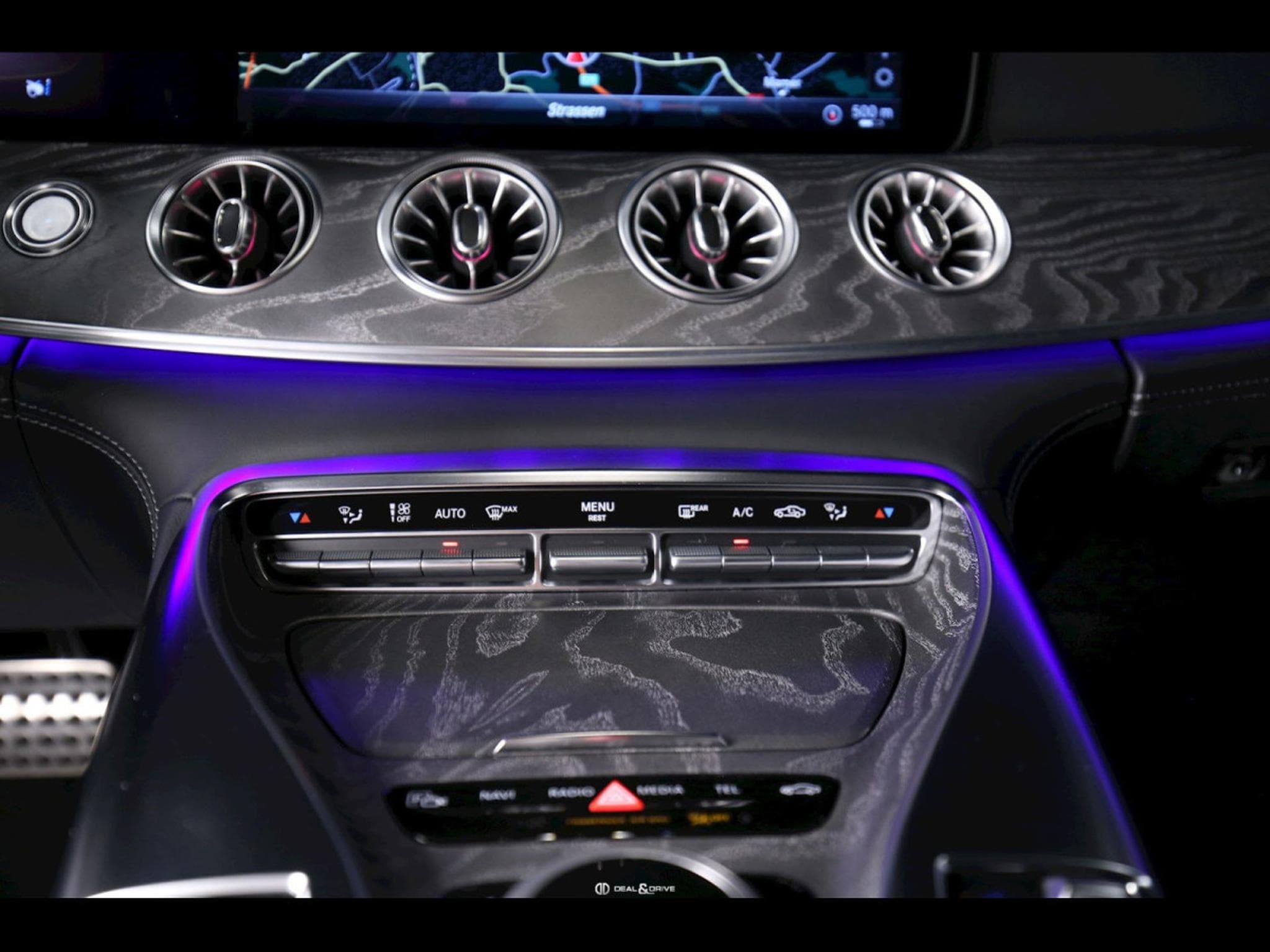 Mercedes AMG GT 4 PORTES 4.0 V8 63 S 4MATIC+ (639 CH) - DIAMOND WHITE METALL (2019) - Photo 14