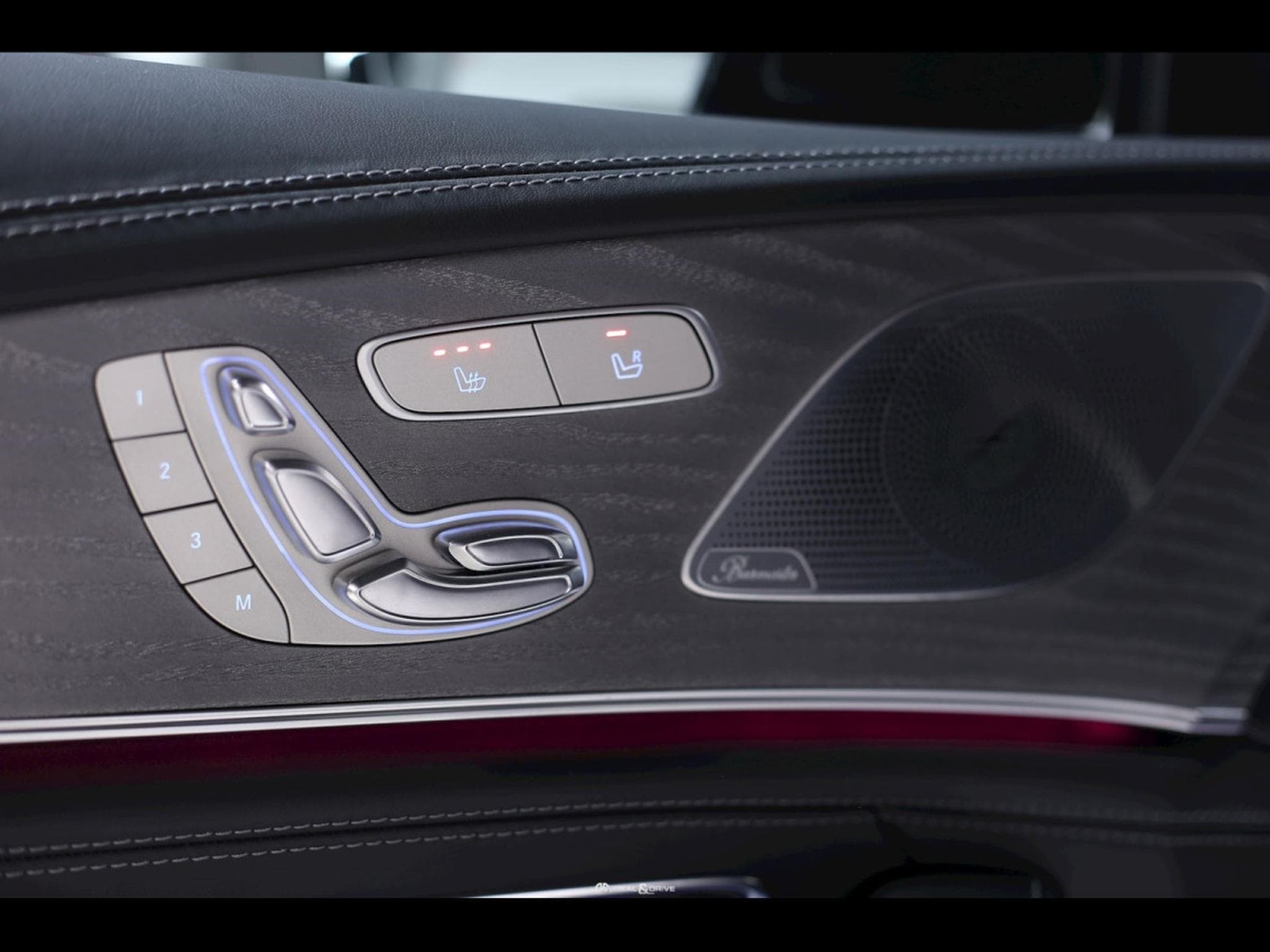 Mercedes AMG GT 4 PORTES 4.0 V8 63 S 4MATIC+ (639 CH) - DIAMOND WHITE METALL (2019) - Photo 19