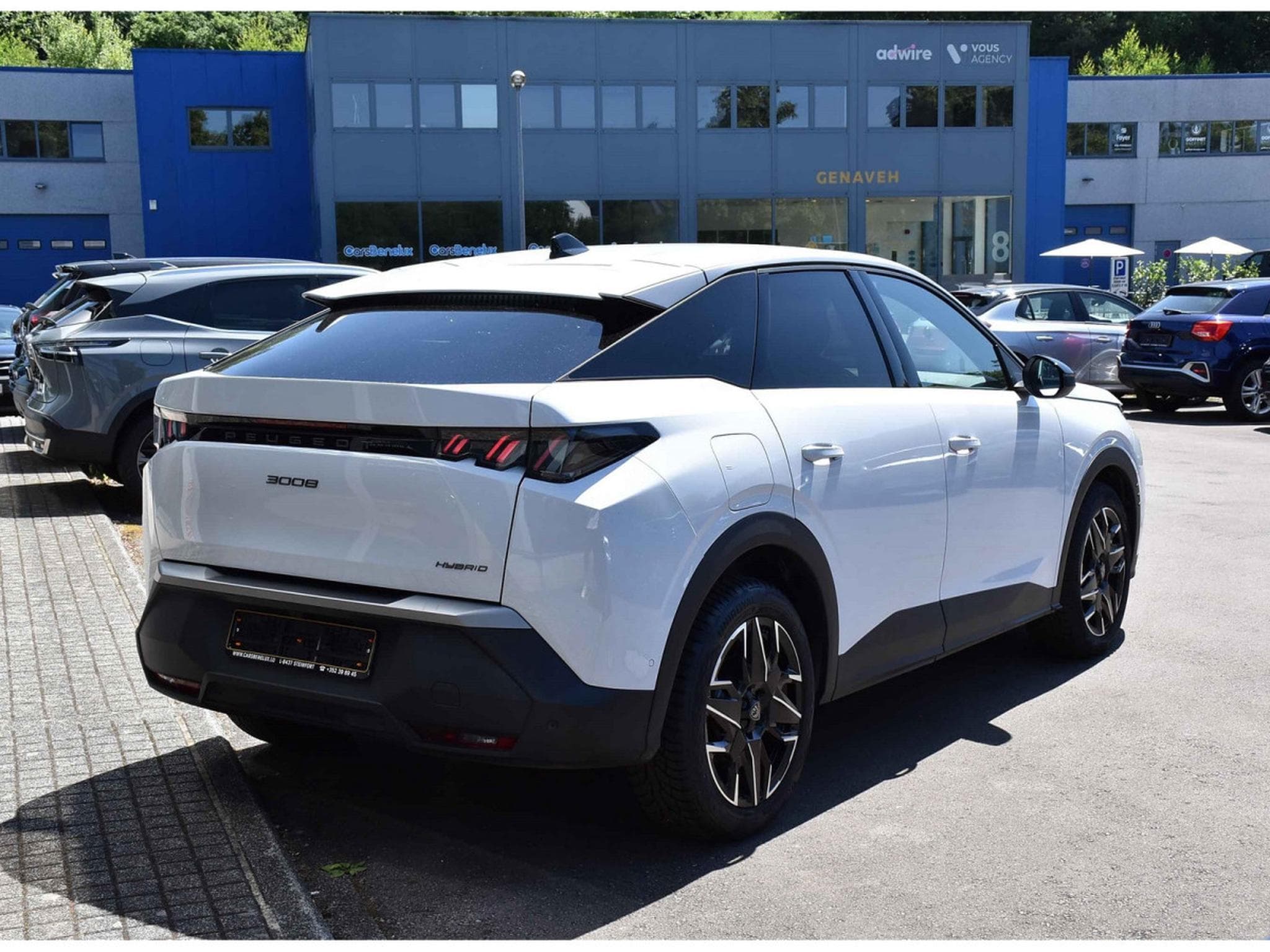 Peugeot 3008 1.2 Hybrid 145 e-DCS6 Allure ACC CAM 360 1° MAIN (2025) - Photo 4