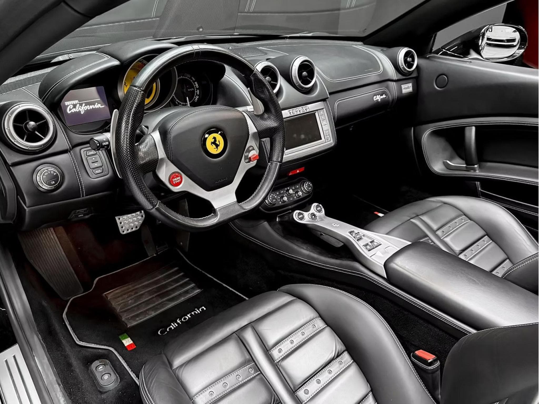 Ferrari California V8 4.3 Nero Daytona (2010) - Photo 10