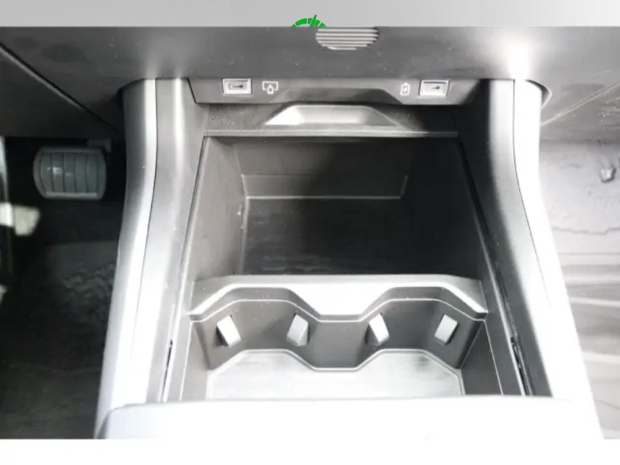 Jeep Compass FIRST EDITION 1.2 E-HYBRID (2026) - Photo 23