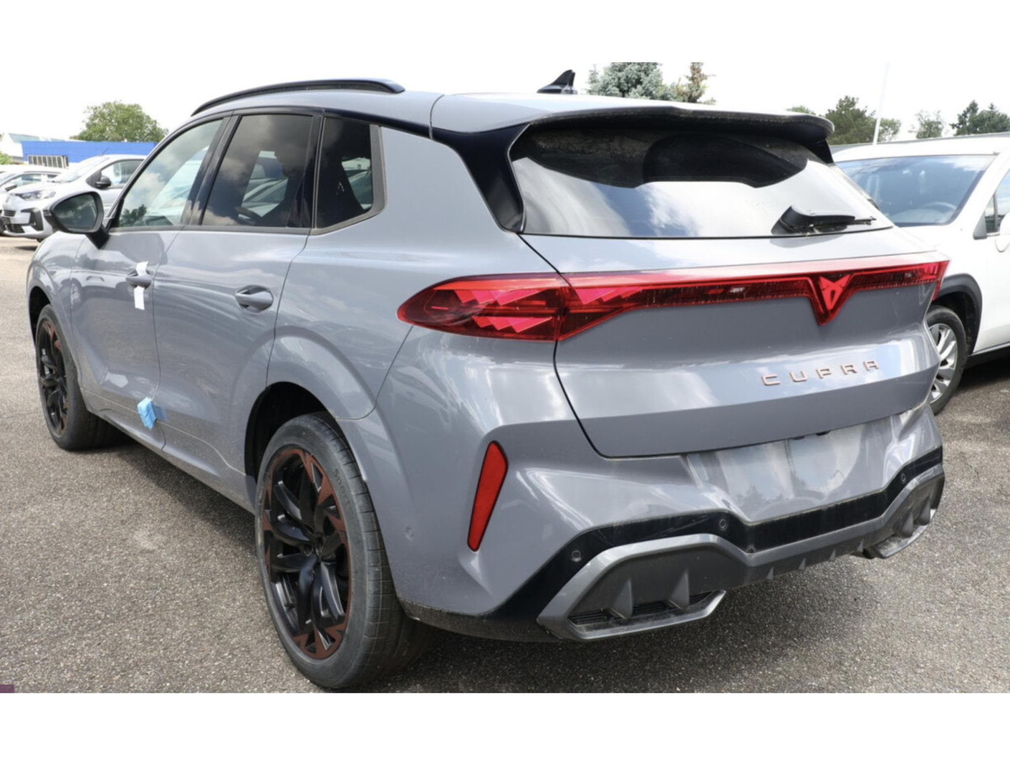Cupra Terramar Terramar VZ 4x4 265 ch Automatique (2026) - Photo 4