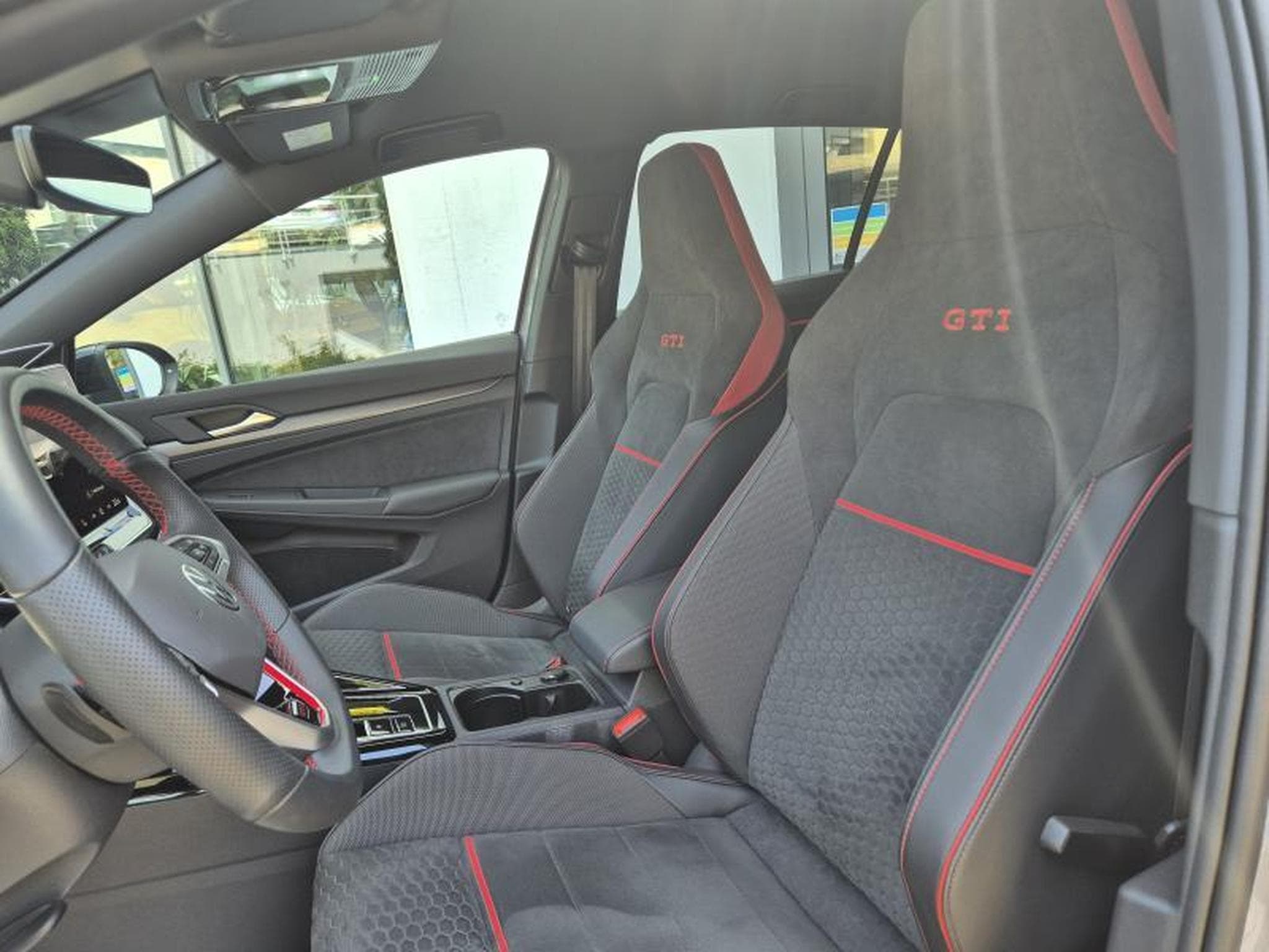 VW Golf GTI Clubsport (2025) - Photo 10