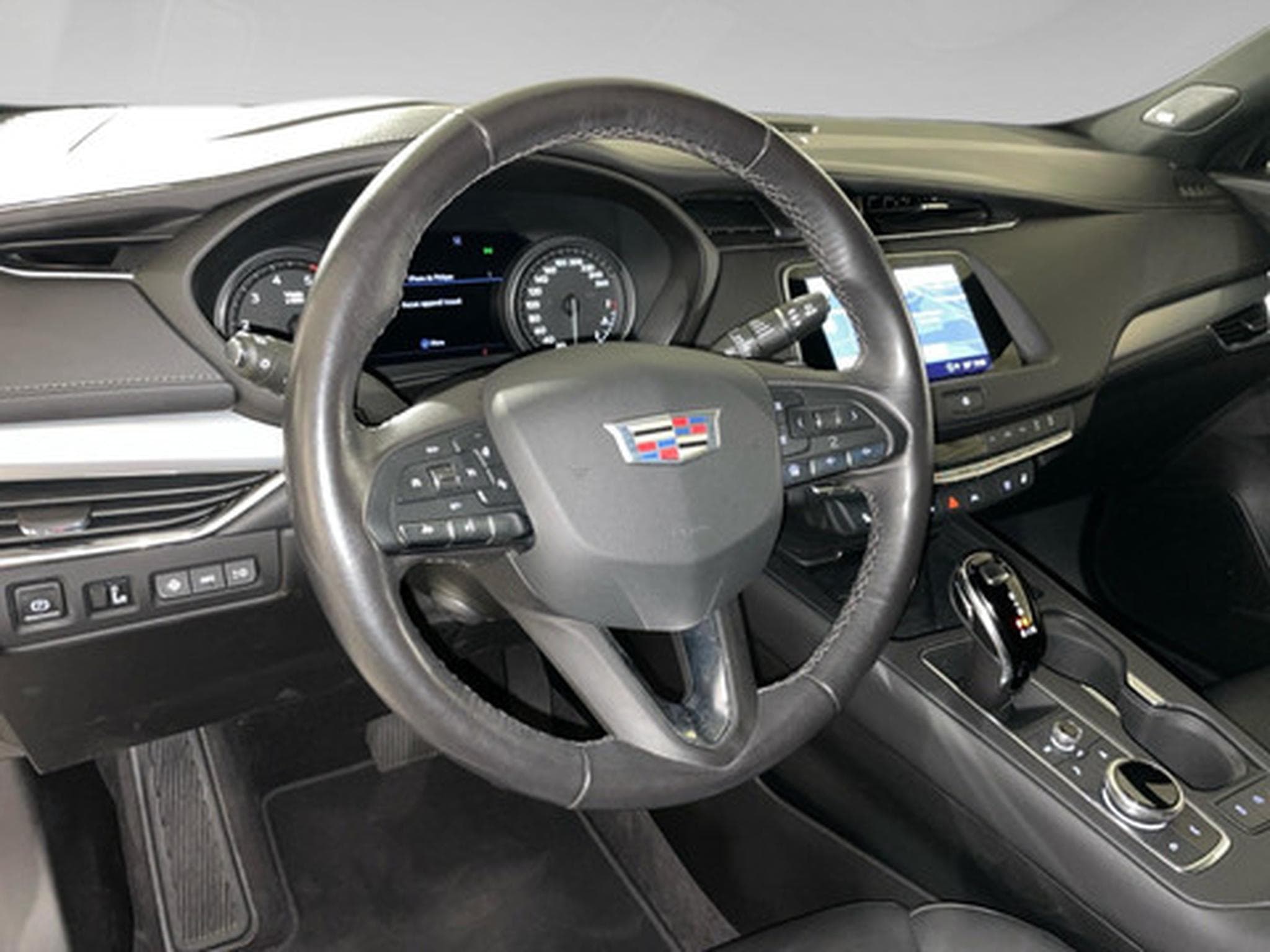 Cadillac XT4 2.0 350D Premium Luxury Auto. (2023) - Photo 8