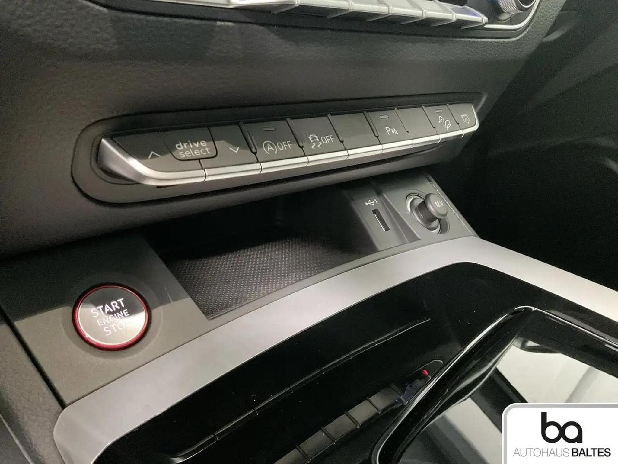 Audi SQ5 (2023) - Photo 12