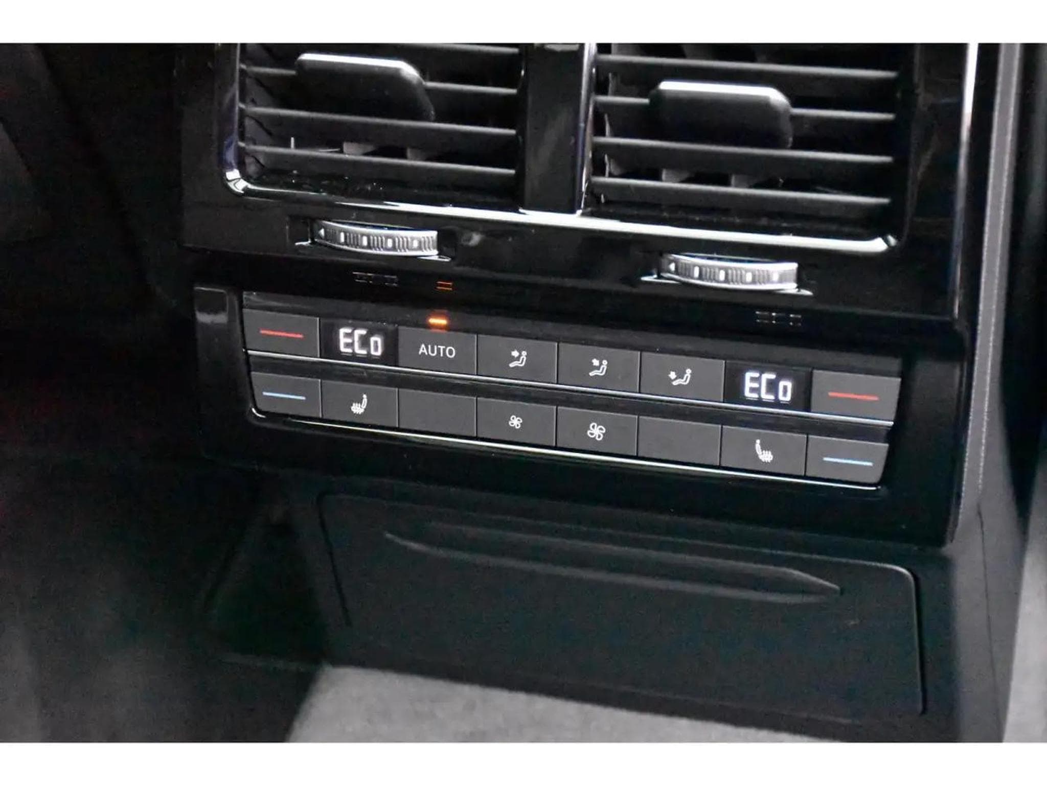 VW Touareg (2026) - Photo 20