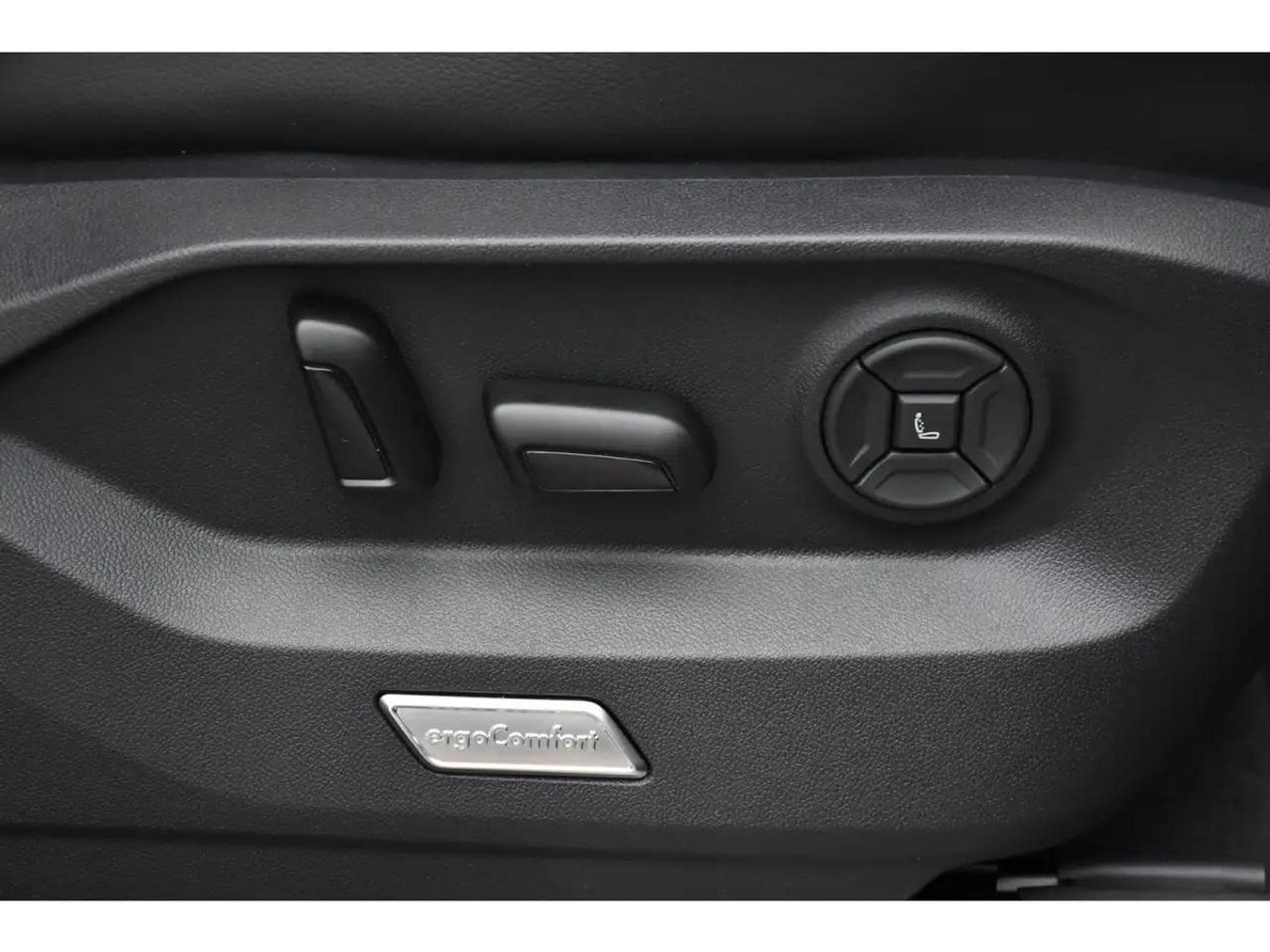 VW Touareg (2026) - Photo 25