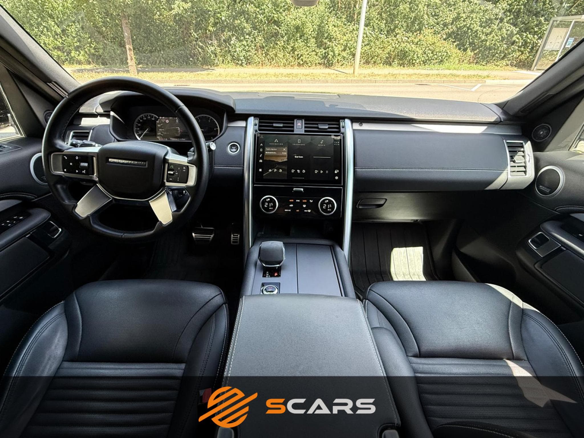 Land-Rover Discovery 3.0 TD6 250CV R-DYNAMIC (2022) - Photo 10