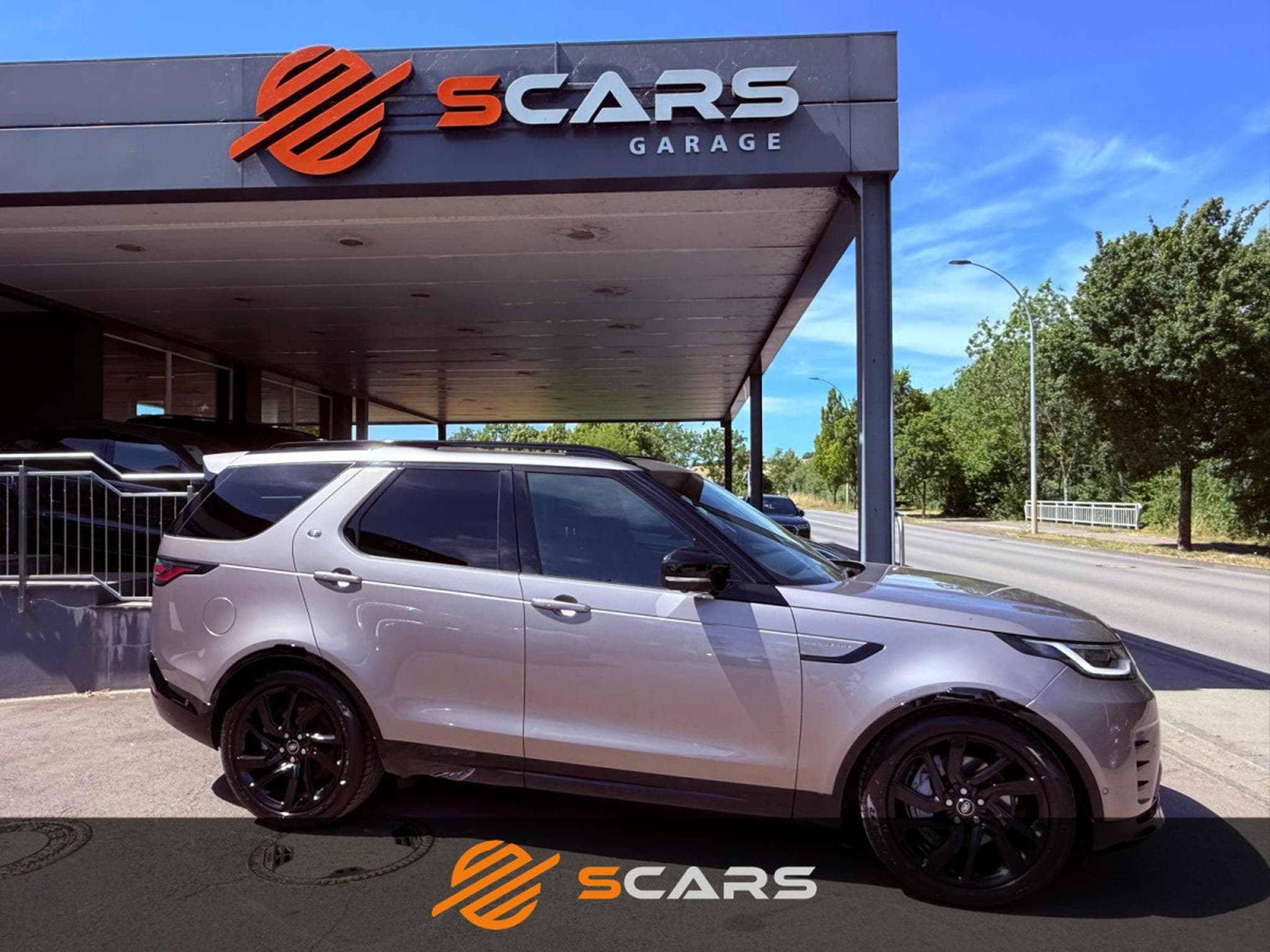 Land-Rover Discovery 3.0 TD6 250CV R-DYNAMIC (2022) - Photo 3