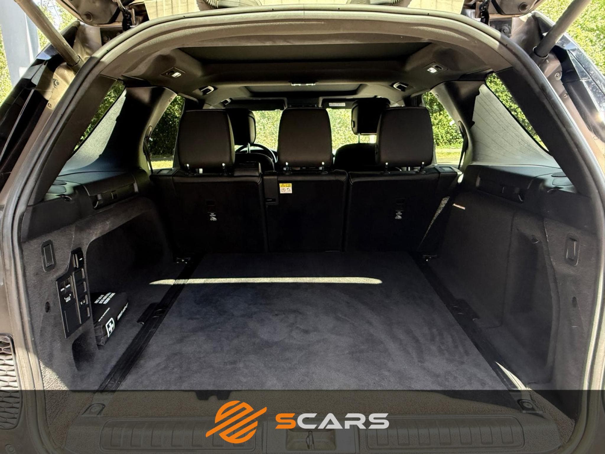 Land-Rover Discovery 3.0 TD6 250CV R-DYNAMIC (2022) - Photo 6