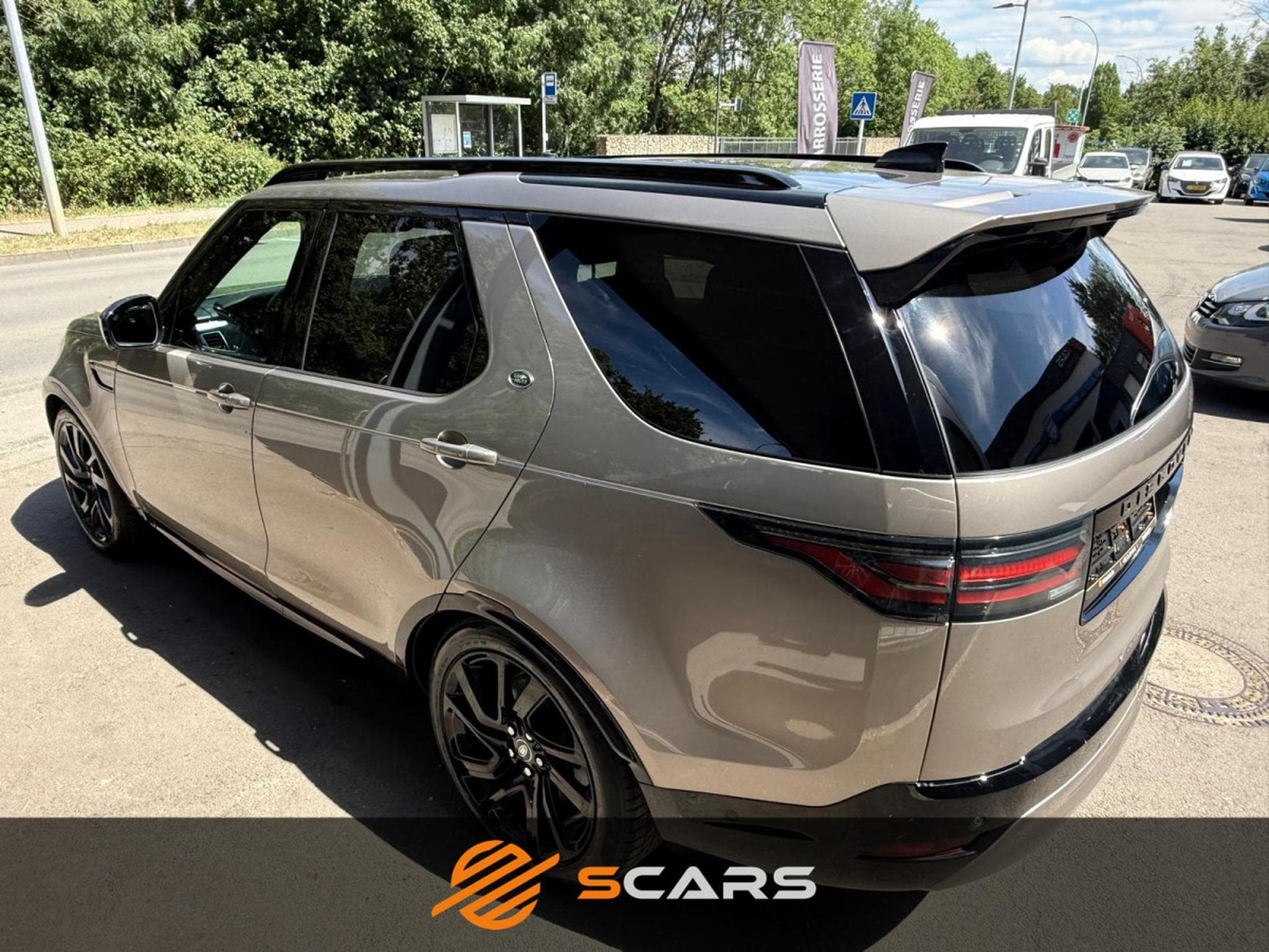 Land-Rover Discovery 3.0 TD6 250CV R-DYNAMIC (2022) - Photo 9