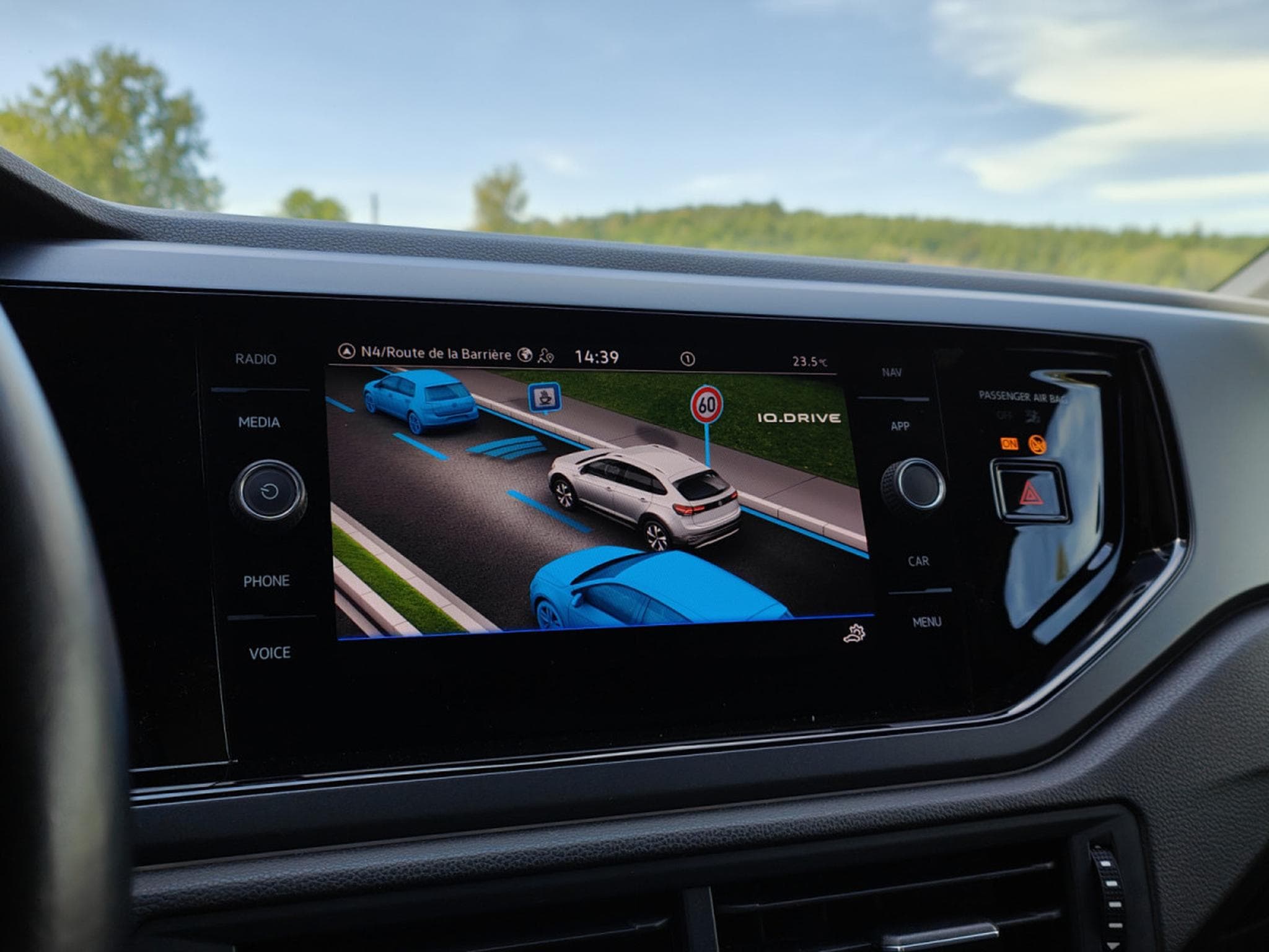 VW Taigo 1.0 TSI R-LINE CARPLAY GPS CAMERA BLUETOOTH (2022) - Photo 22