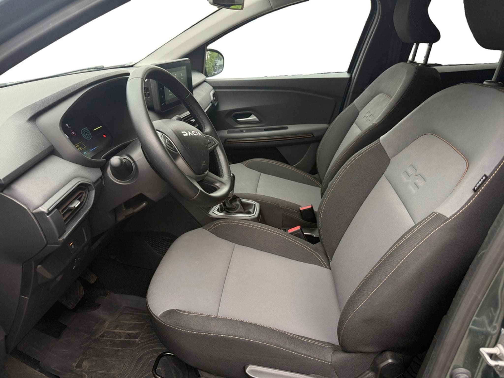 Dacia Jogger 1.6 Hybrid Extreme 7pl - NBI (2025) - Photo 8