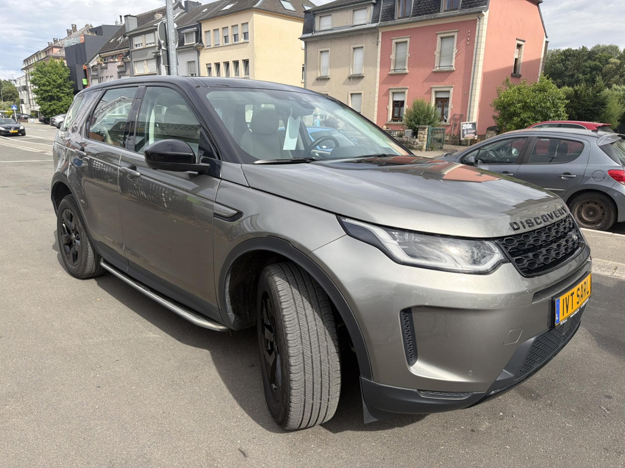 Land-Rover Discovery Sport P300e HYBRIDE SE AWD PHEV AUT. (2020) - Photo 3
