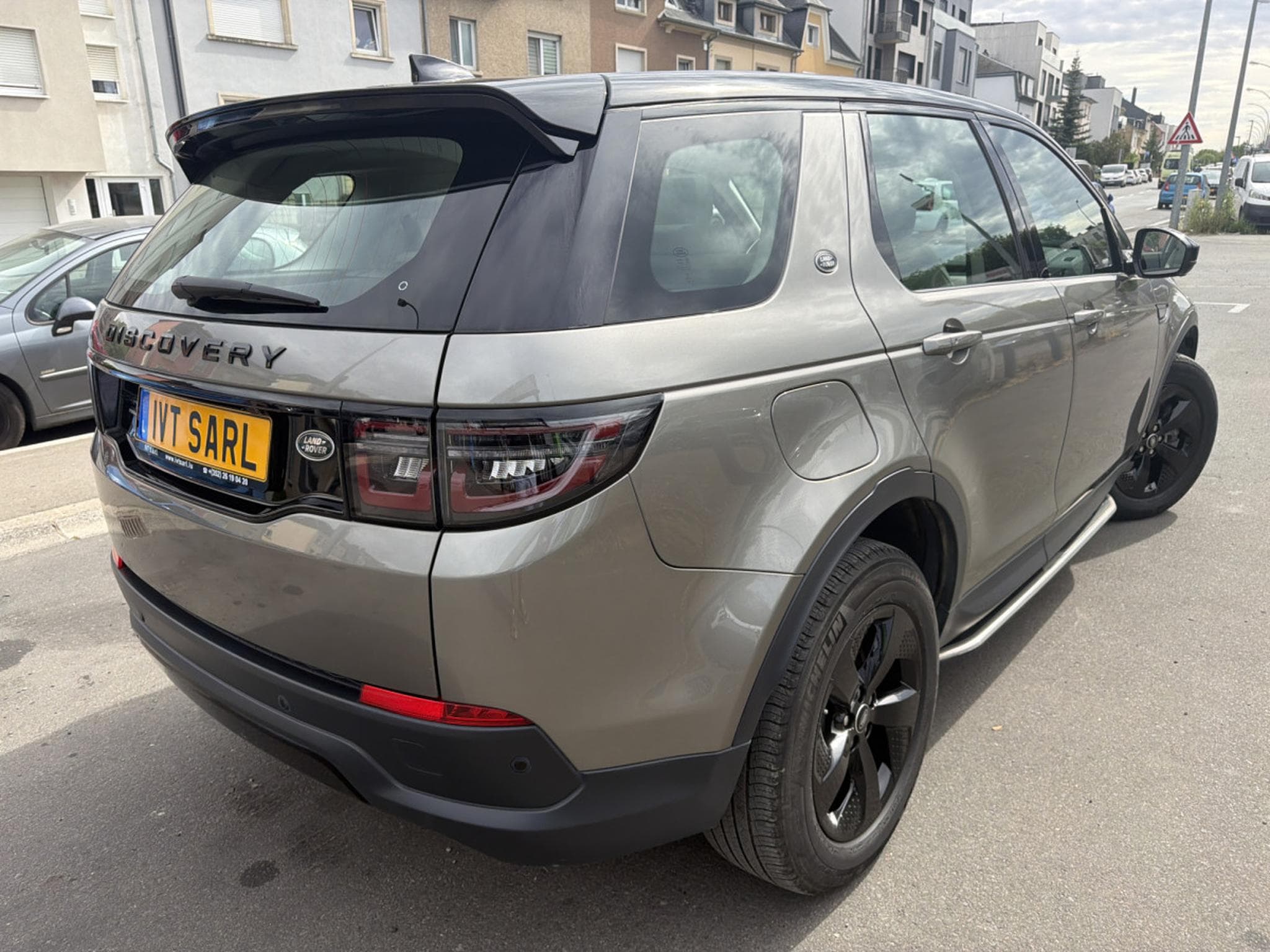 Land-Rover Discovery Sport P300e HYBRIDE SE AWD PHEV AUT. (2020) - Photo 7