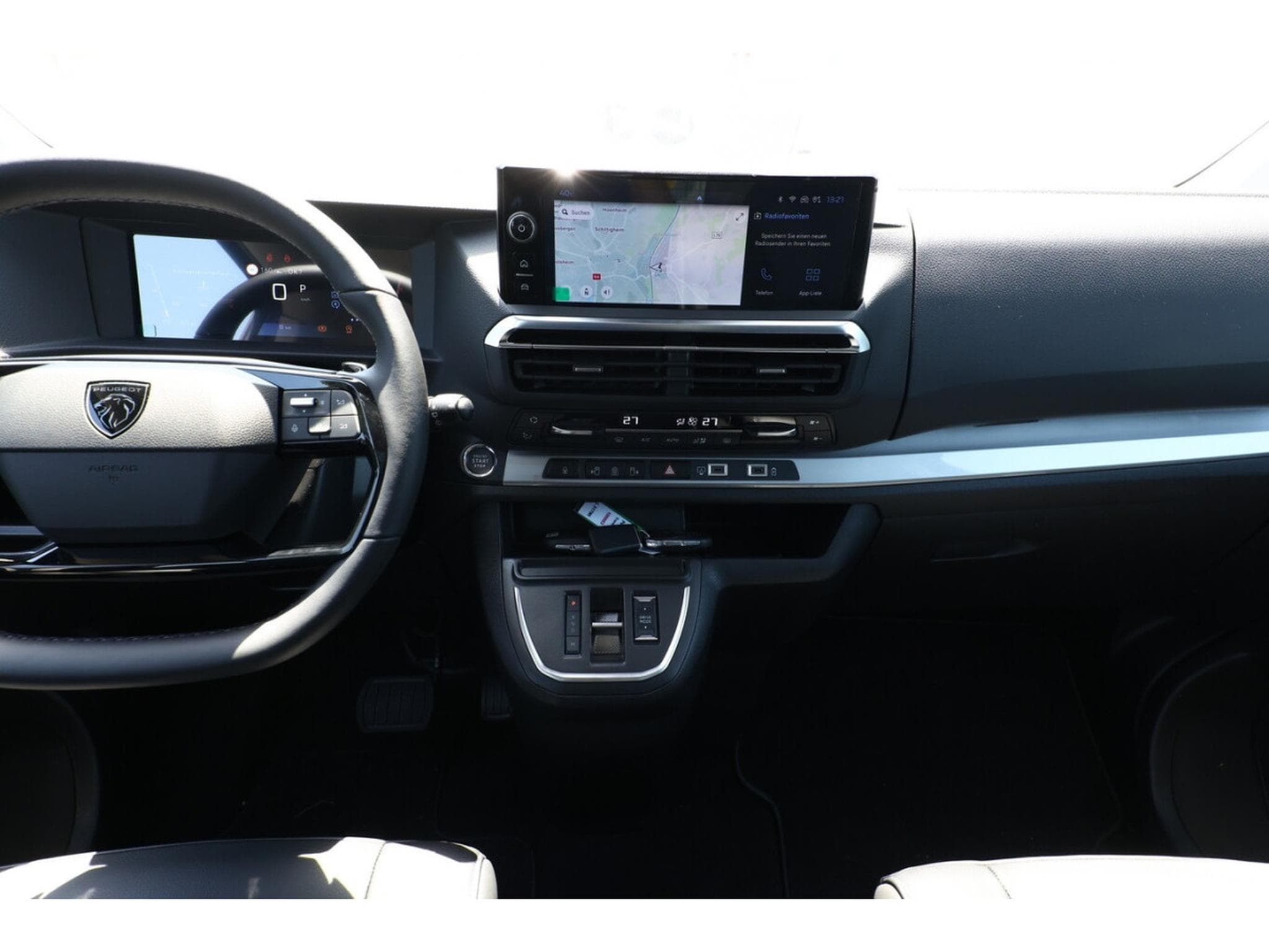 Peugeot Traveller 2.0 BlueHDI 180 AT8 Allure L2 (2025) - Photo 8