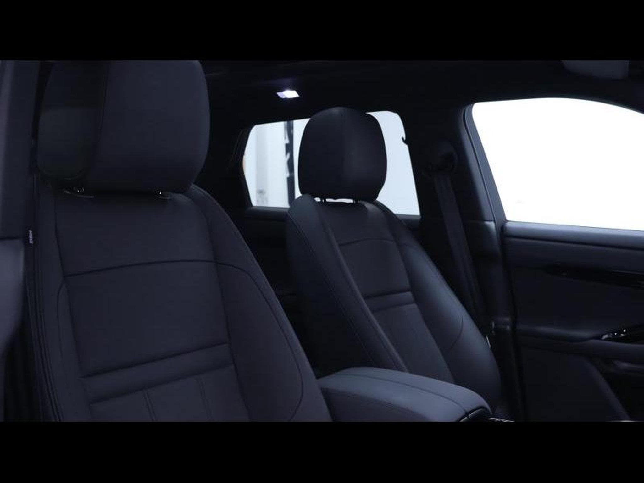 Land-Rover Range Rover Evoque P160 S FWD (2026) - Photo 12