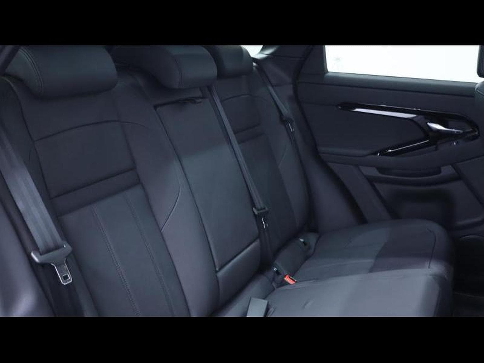 Land-Rover Range Rover Evoque P160 S FWD (2026) - Photo 14