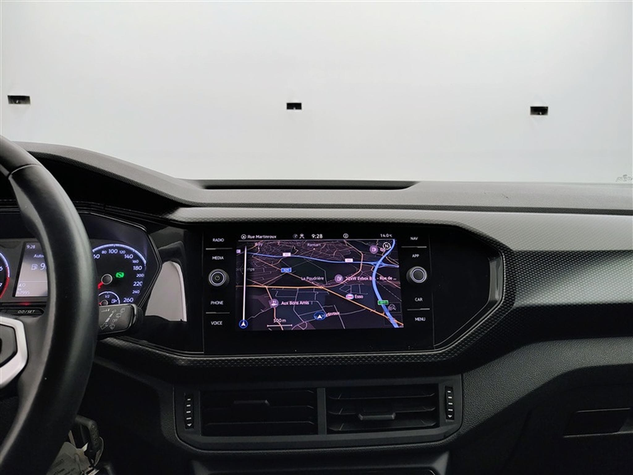 VW T-Cross 1.0 TSI Life DSG NAVI / CLIM / PDC AV-AR (2022) - Photo 11