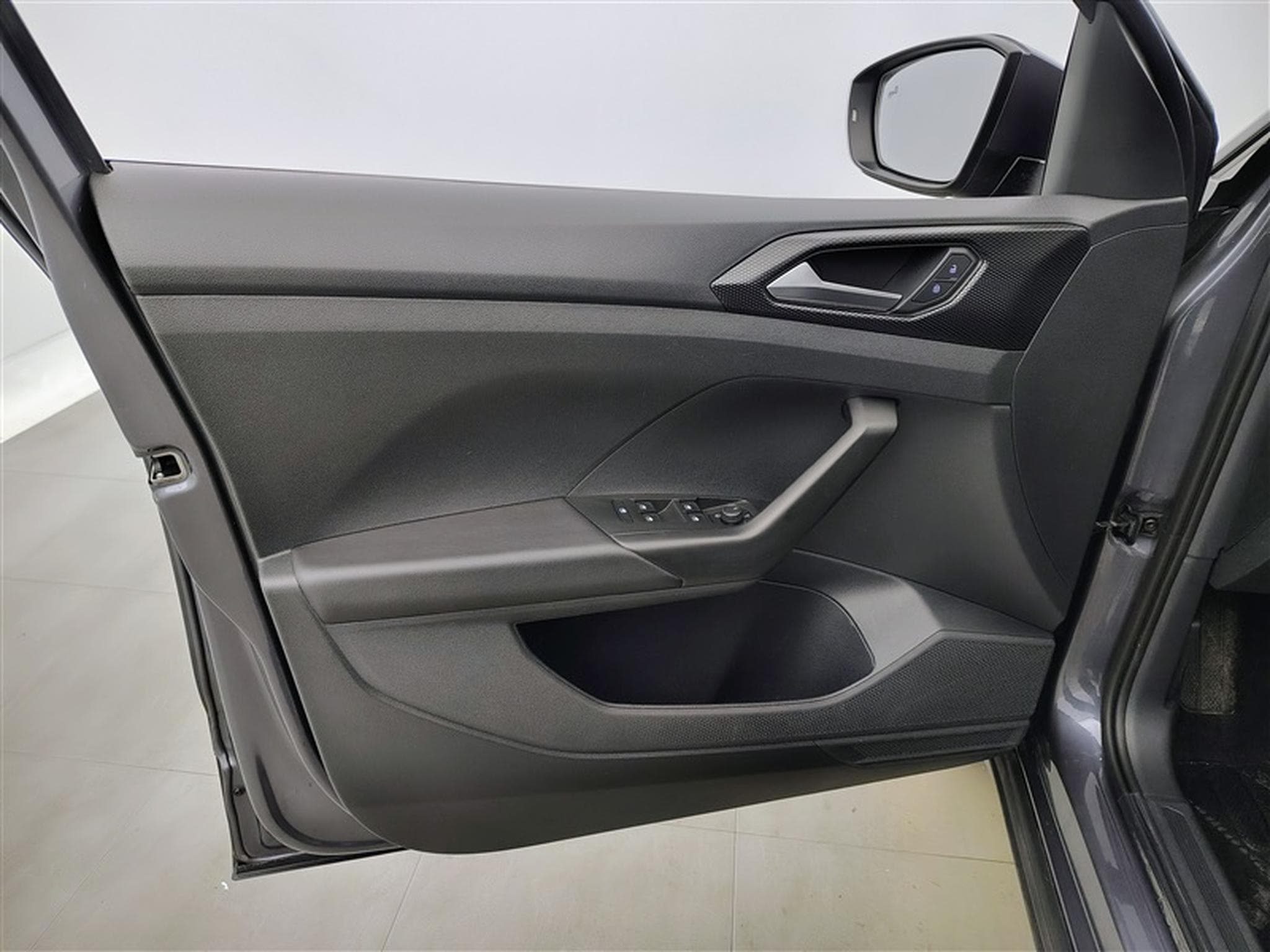 VW T-Cross 1.0 TSI Life DSG NAVI / CLIM / PDC AV-AR (2022) - Photo 17