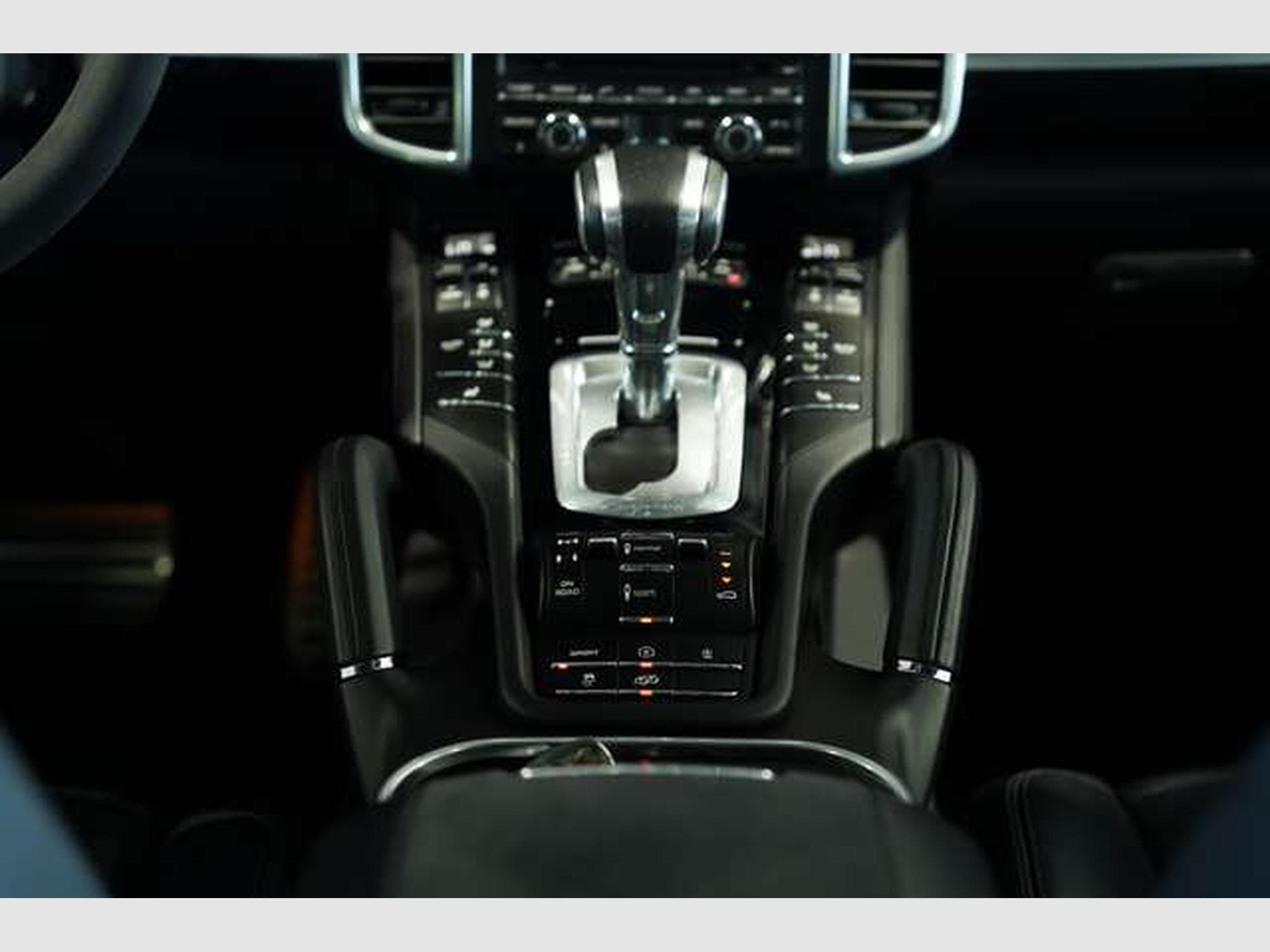Porsche Cayenne GTS *21 *Chrono *Pano *LUFT *BOSE *PDLS (2014) - Photo 45