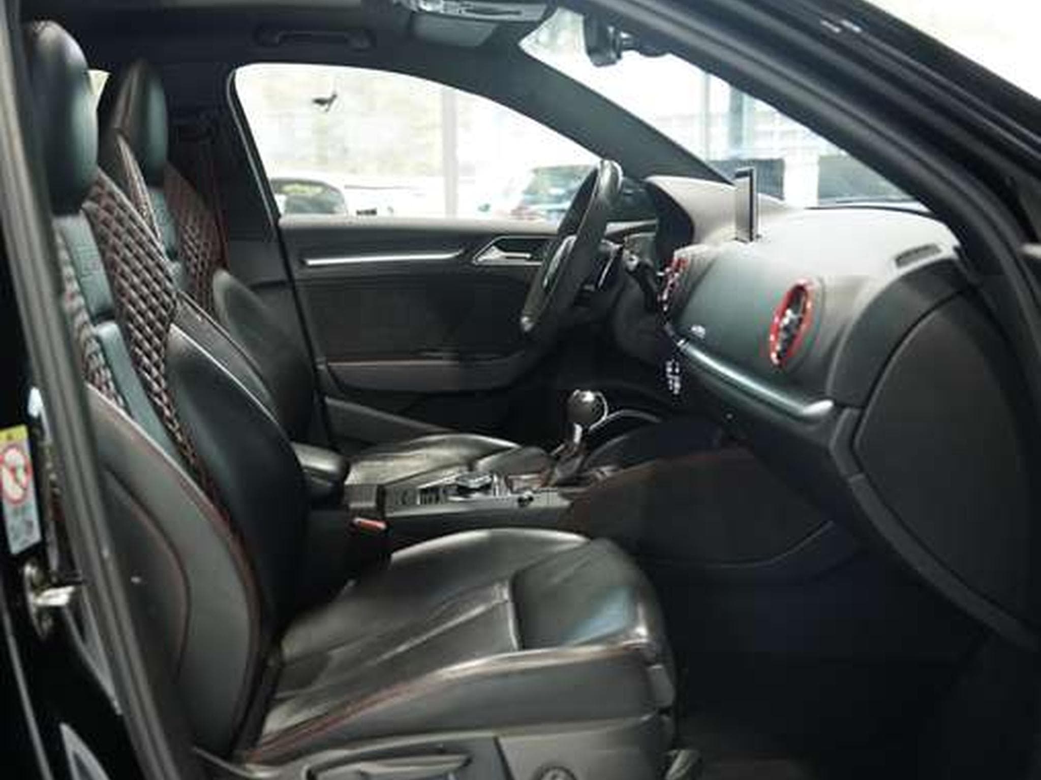 Audi RS3 2.5 TFSI quattro*Schale*Pano*RS-AGA*1H*B&O* (2019) - Photo 18