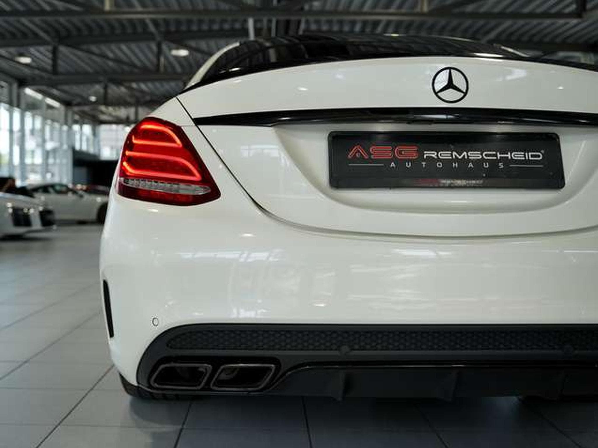 Mercedes C 63 AMG S Limousine *Perf-AGA *Perf-Sitze *Pano (2017) - Photo 13