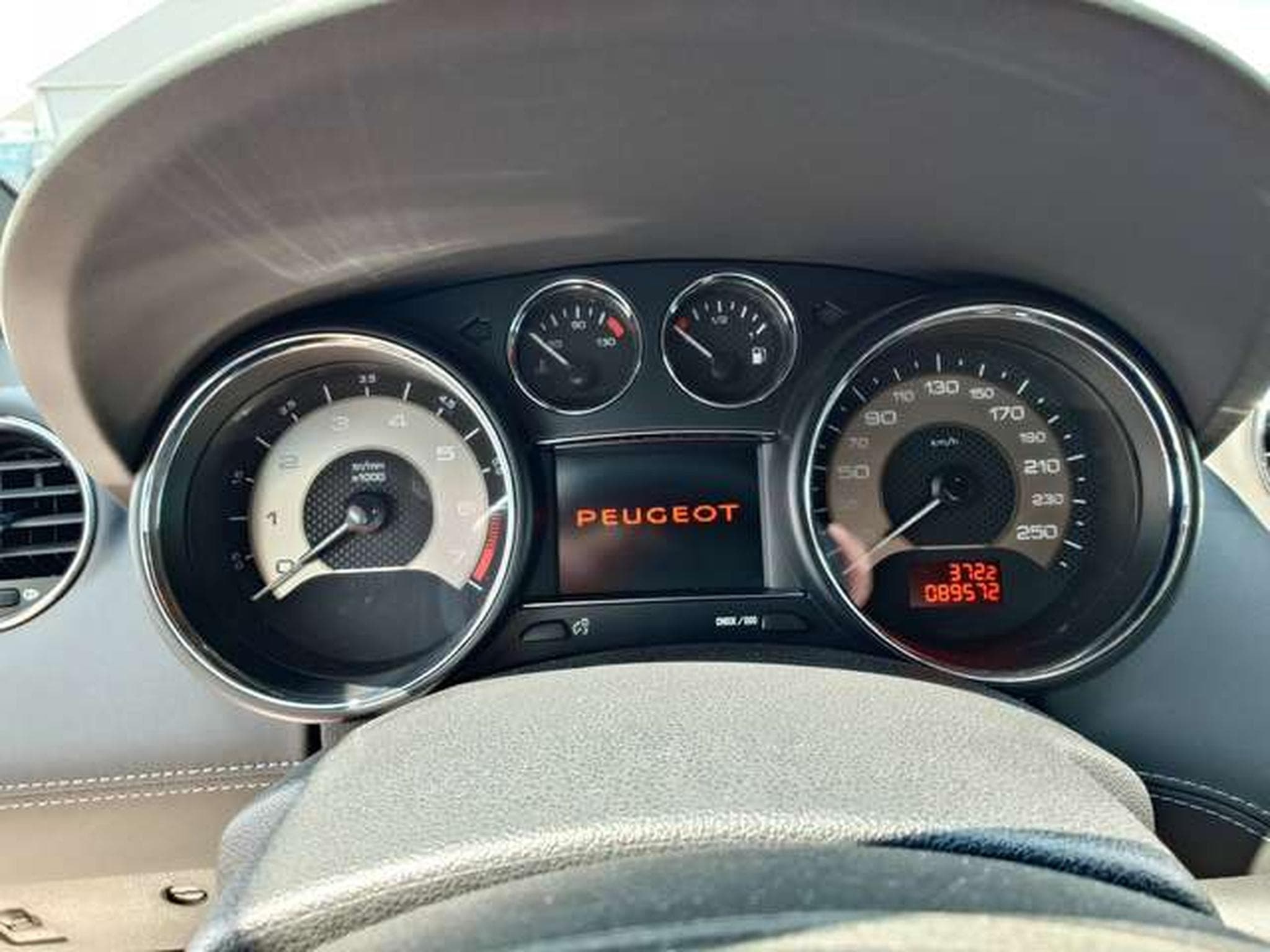 Peugeot RCZ RCZ 1.6 THP (2012) - Photo 7