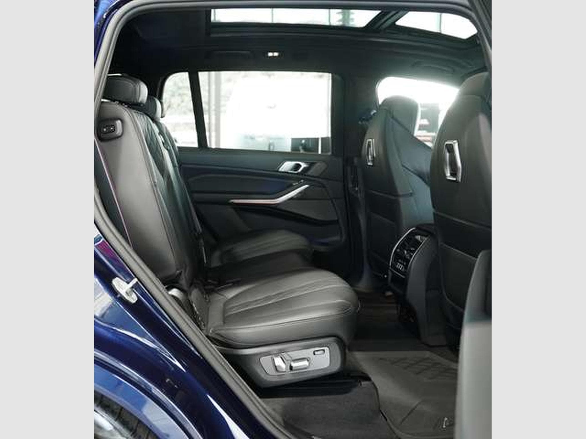 BMW X7 xD 40 d M Sport Pro 2H *22 *SkyLounge*Schale (2025) - Photo 24