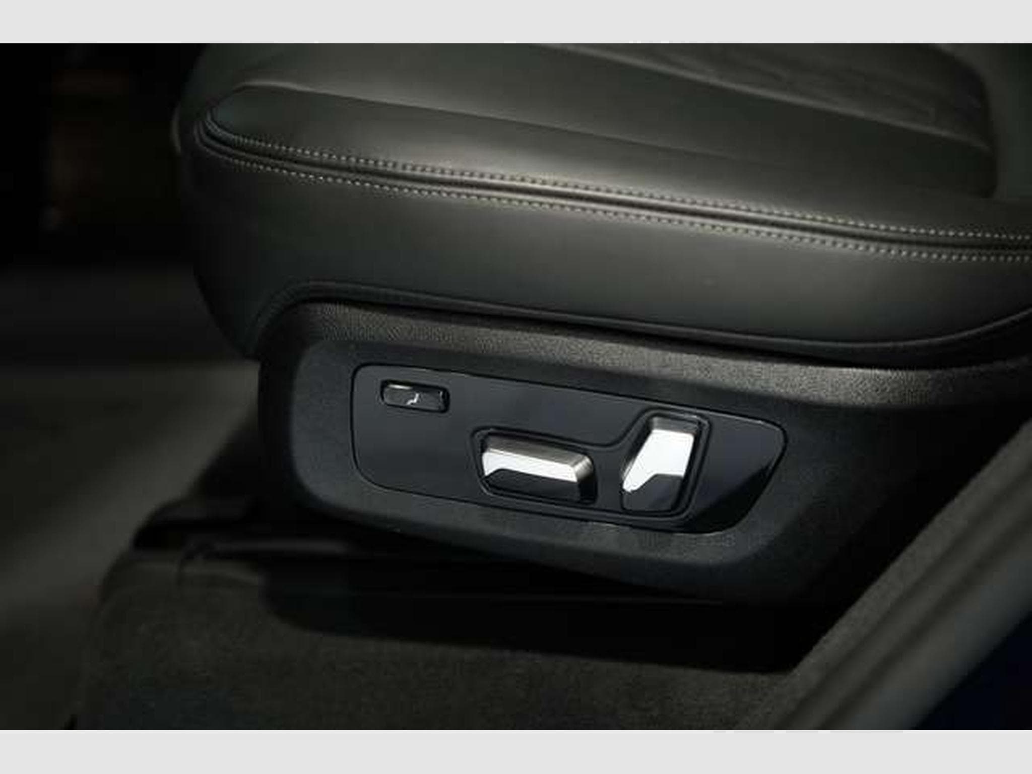 BMW X7 xD 40 d M Sport Pro 2H *22 *SkyLounge*Schale (2025) - Photo 29