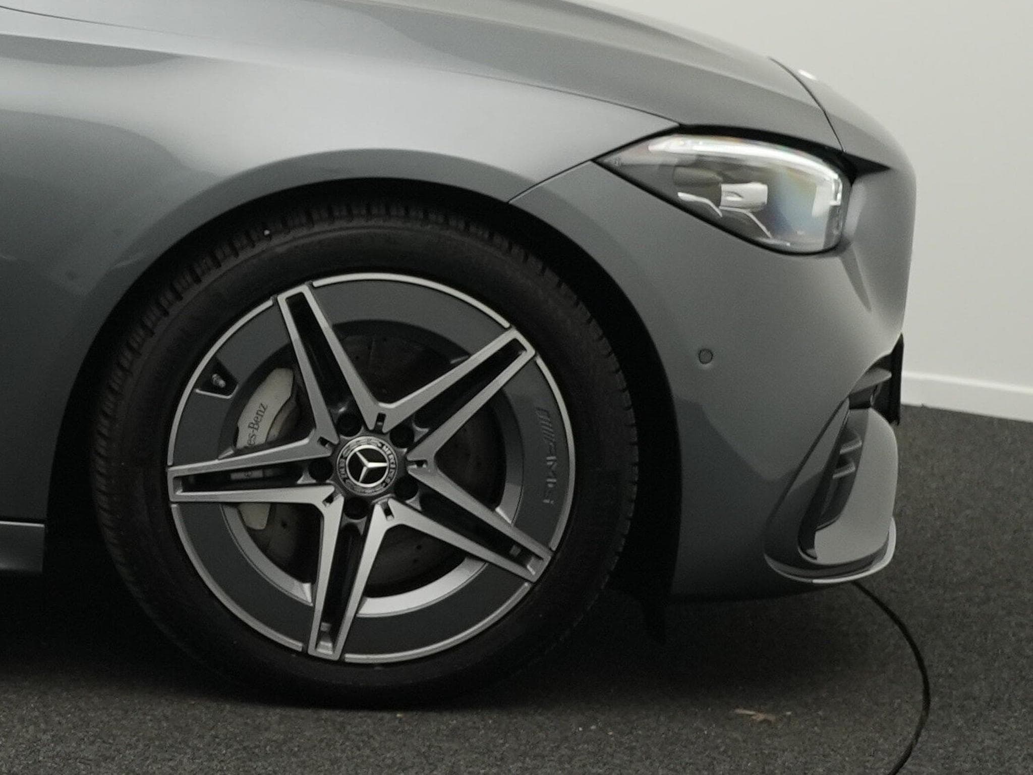 Mercedes C 300 d AMG-Line T LED+Kamera+AHK+18" (2025) - Photo 6