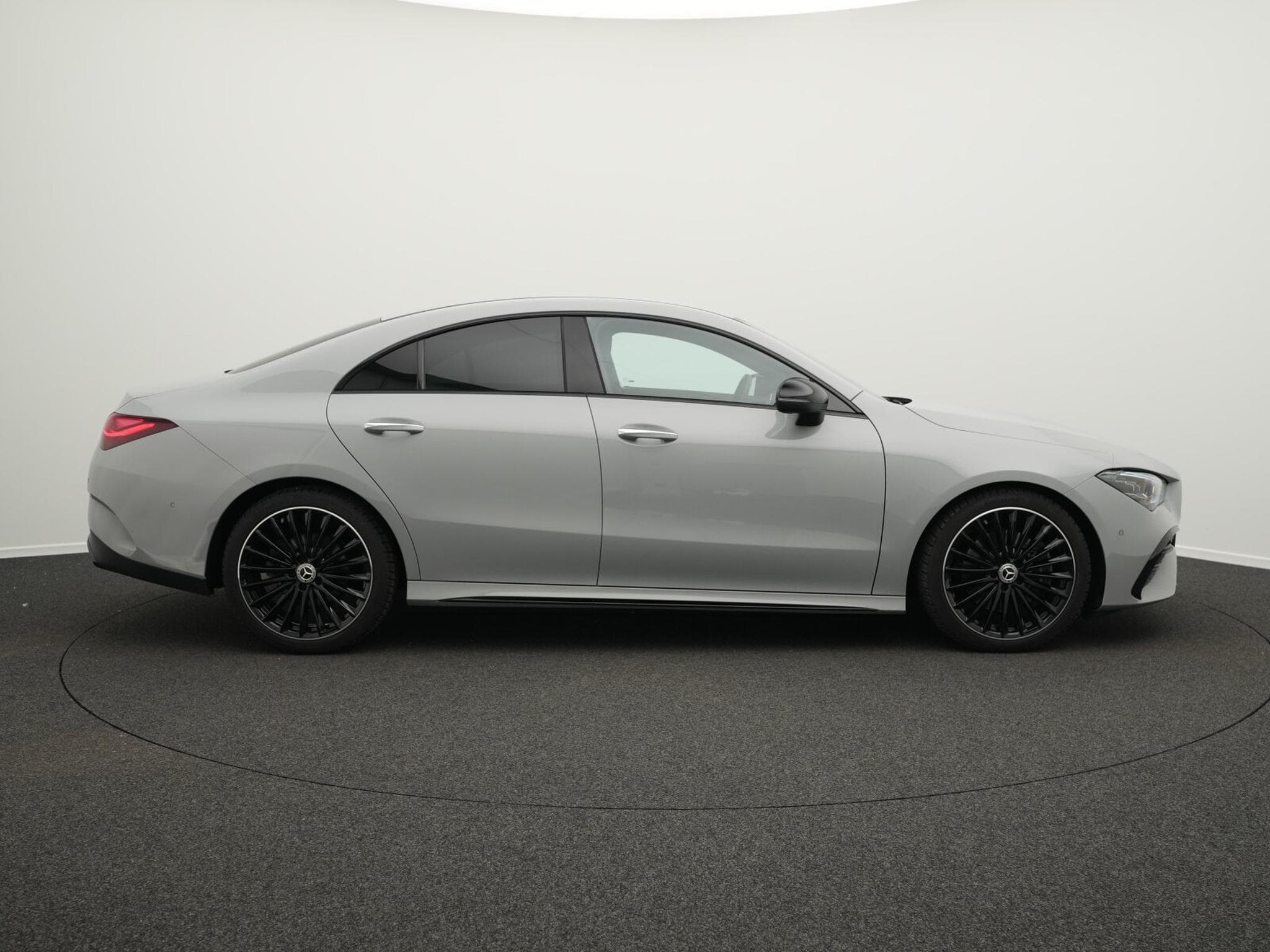 Mercedes CLA 200 d AMG-Line Cpe Multi+Kamera+Night+19" (2025) - Photo 5