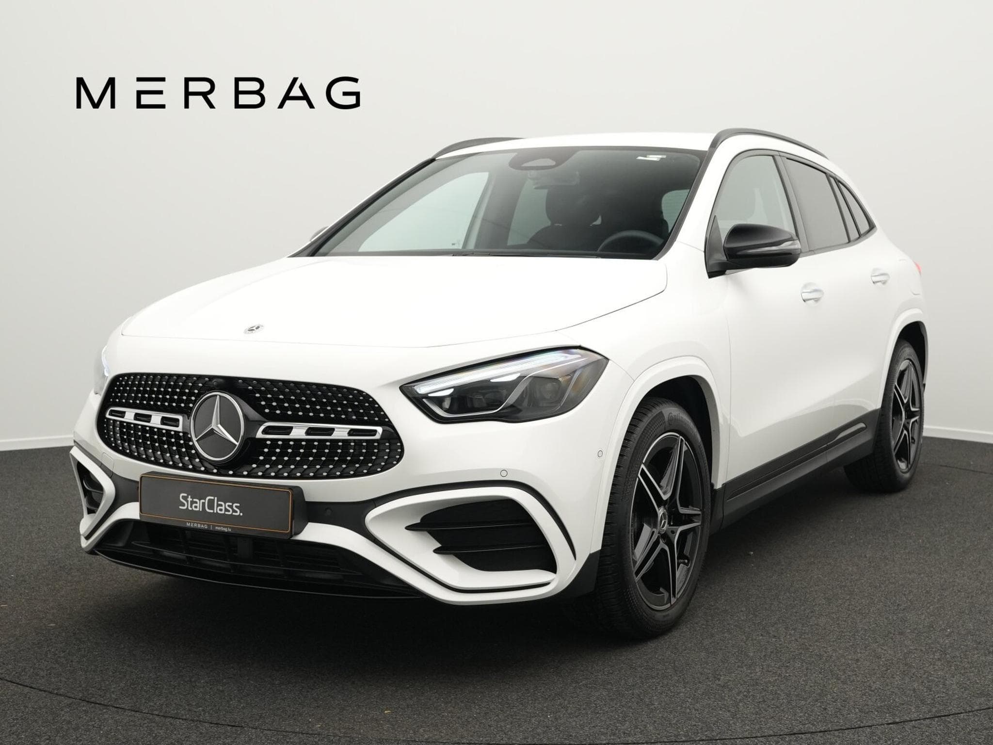 Mercedes GLA 200 d AMG-Line Multi+Kamera+Night+19"+AHK (2025) - Photo 1