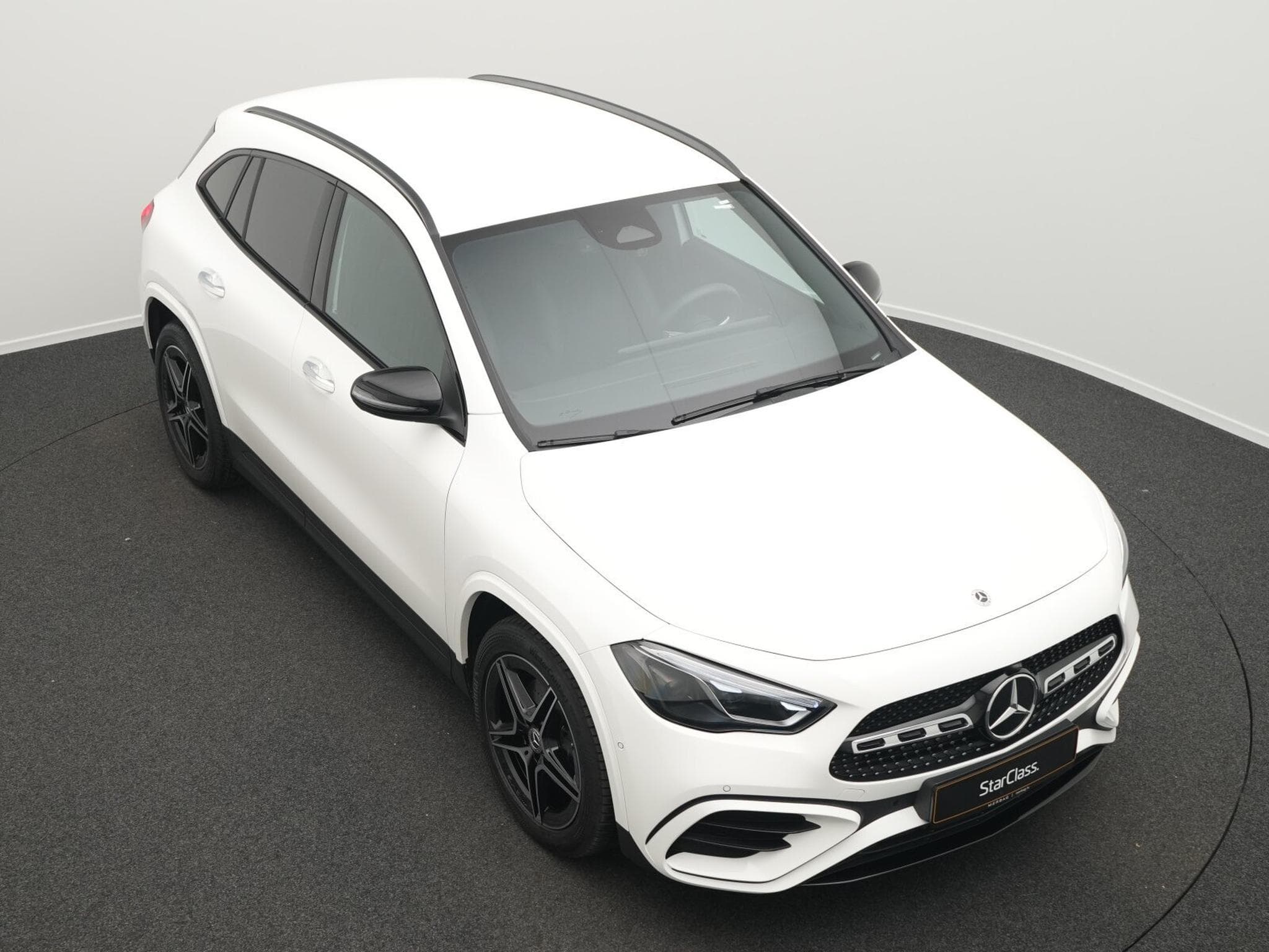 Mercedes GLA 200 d AMG-Line Multi+Kamera+Night+19"+AHK (2025) - Photo 10