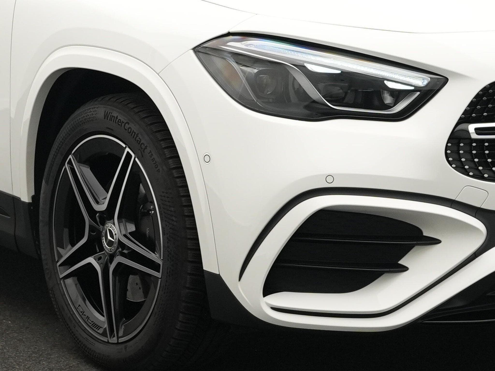 Mercedes GLA 200 d AMG-Line Multi+Kamera+Night+19"+AHK (2025) - Photo 7