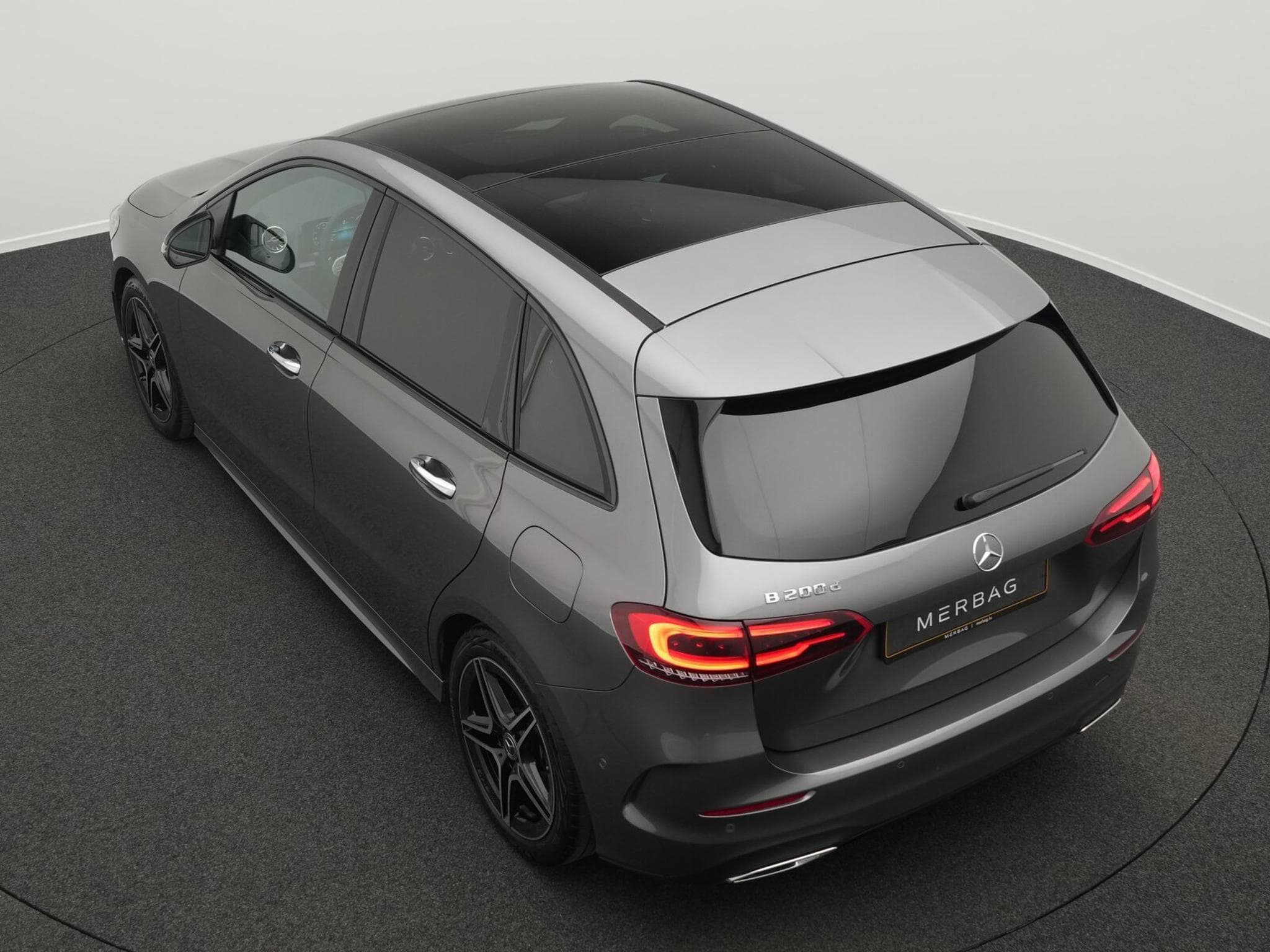 Mercedes B 200 d AMG-Line Night+Multi+Keyless (2019) - Photo 11