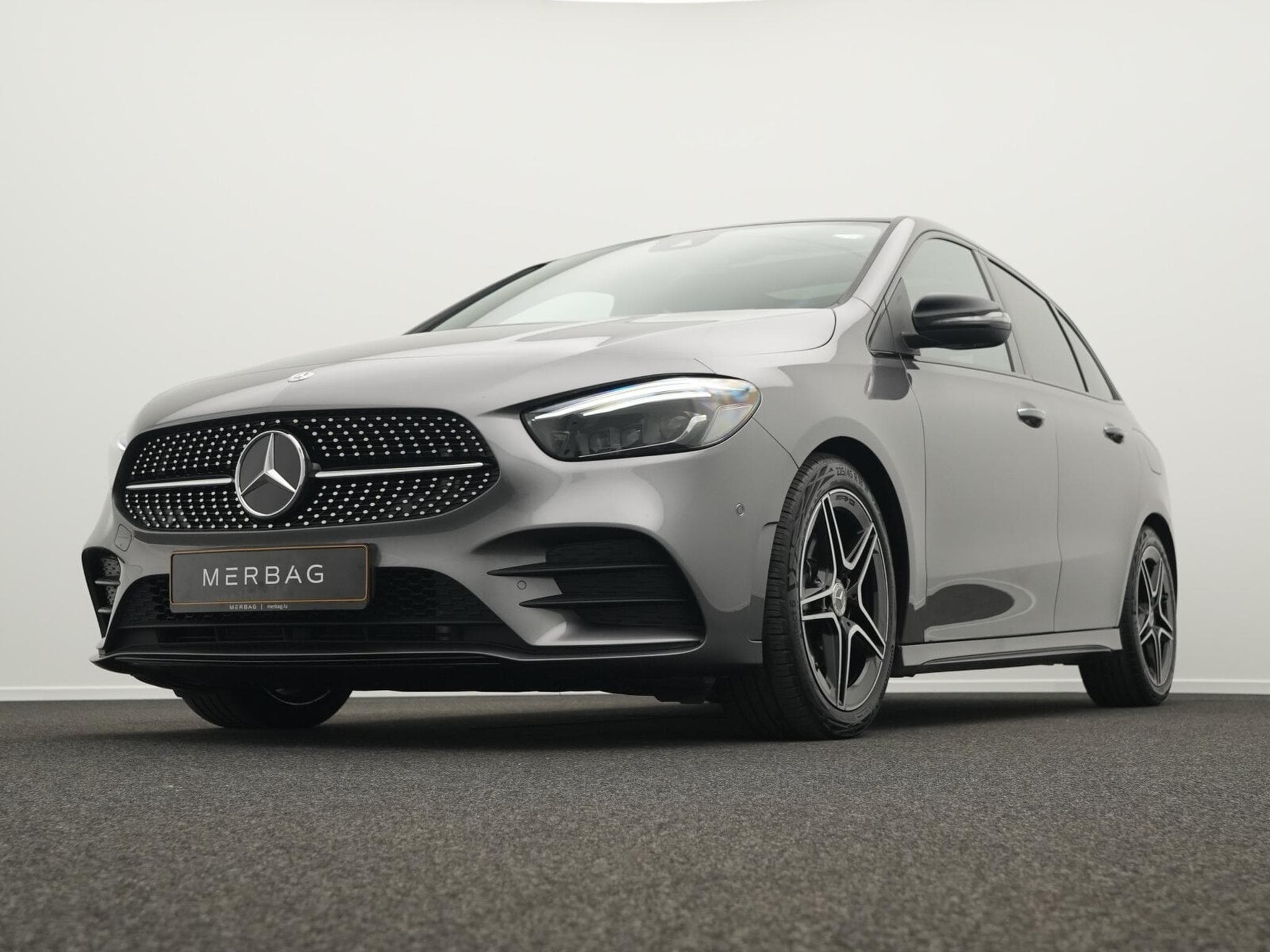 Mercedes B 200 d AMG-Line Night+Multi+Keyless (2019) - Photo 8