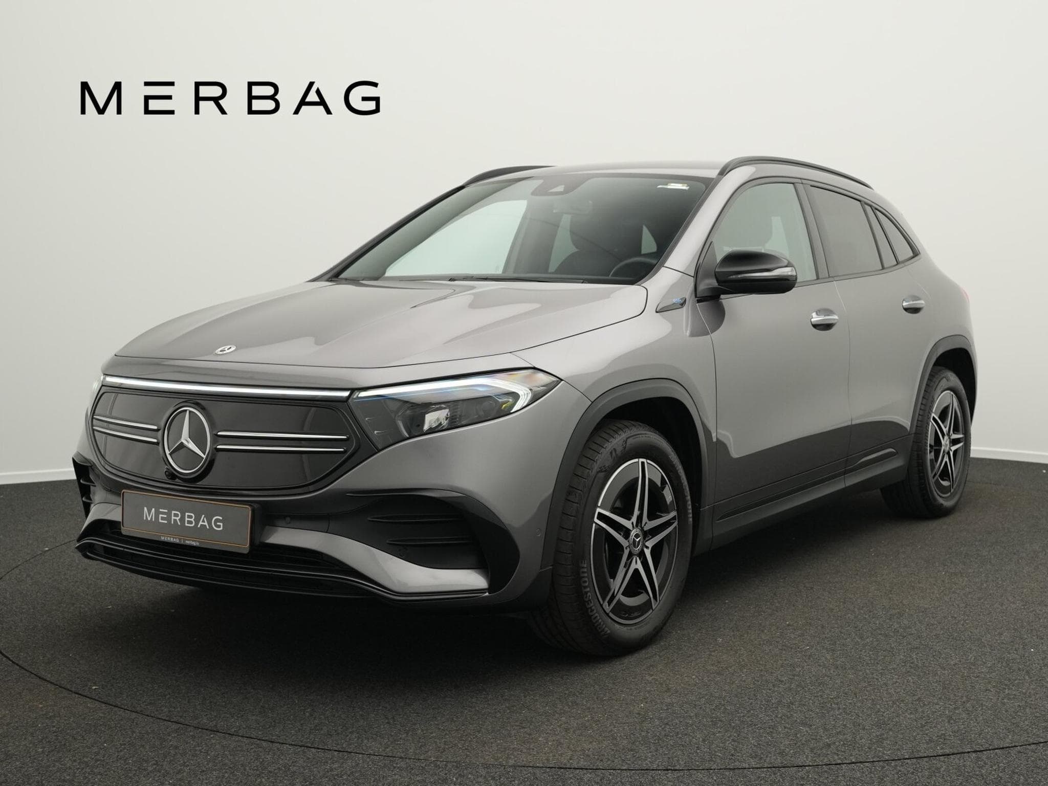 Mercedes EQA 4MATIC AMG-Line LED+Kamera+Night+18" (2022) - Photo 1