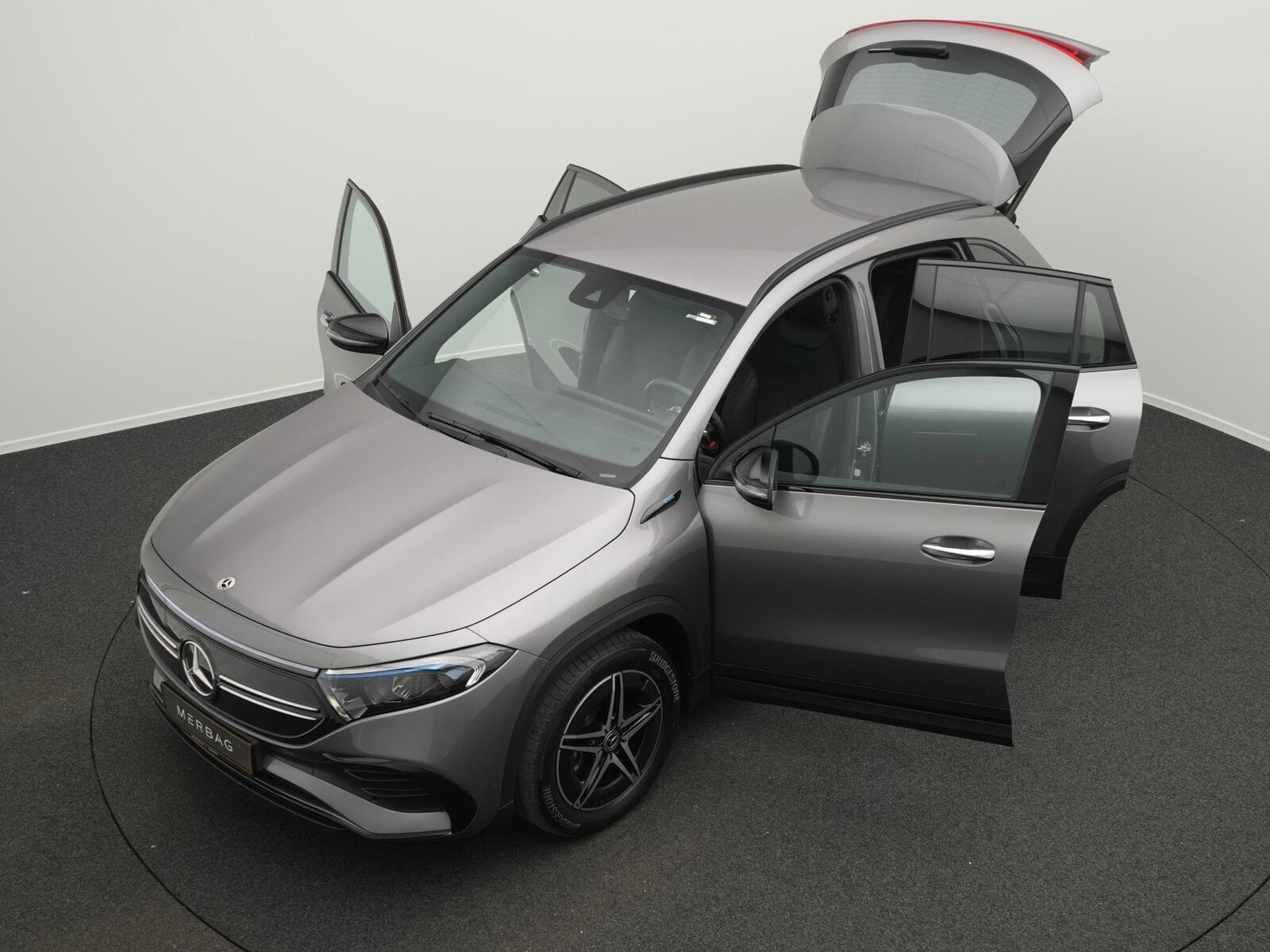 Mercedes EQA 4MATIC AMG-Line LED+Kamera+Night+18" (2022) - Photo 12